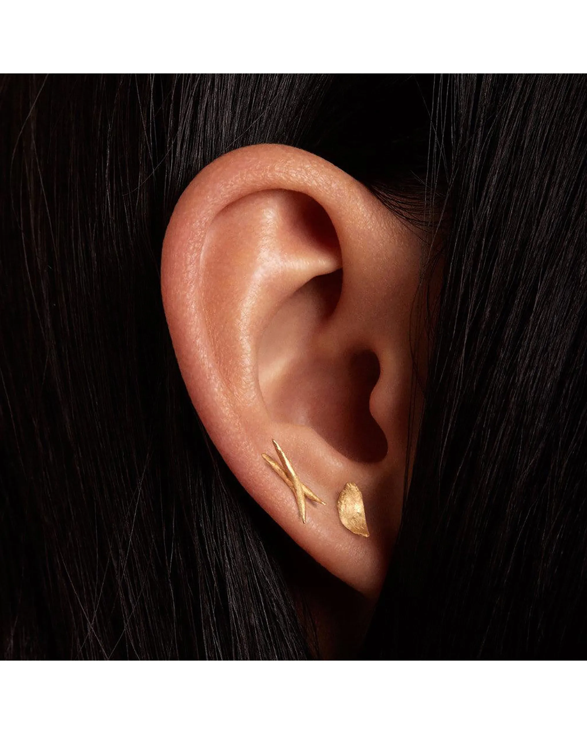 Gold Smudge Wisp Earring sold by WWAKE product image thumbnail 2