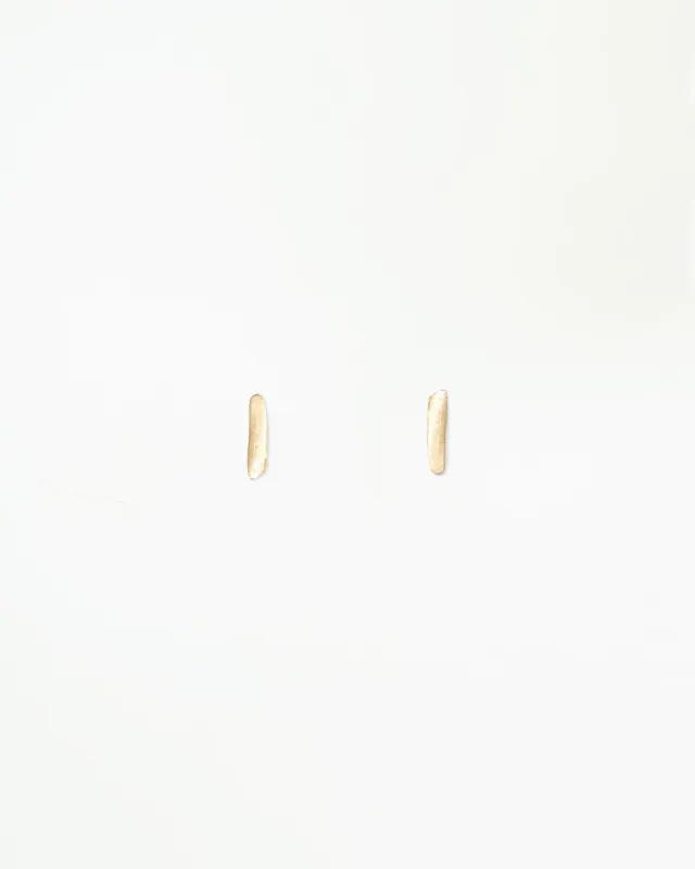 Gold Dash Wisp Earring made by WWAKE
