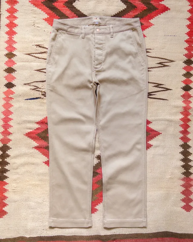 Bedford Cord Flat Front Chino - Off White made by Wythe NY