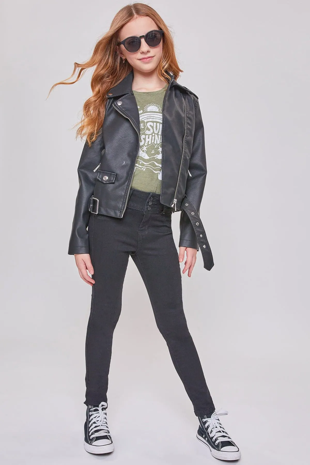 Girls 3 Button Essential Skinny Jeans With Faux Front Pockets sold by YMI