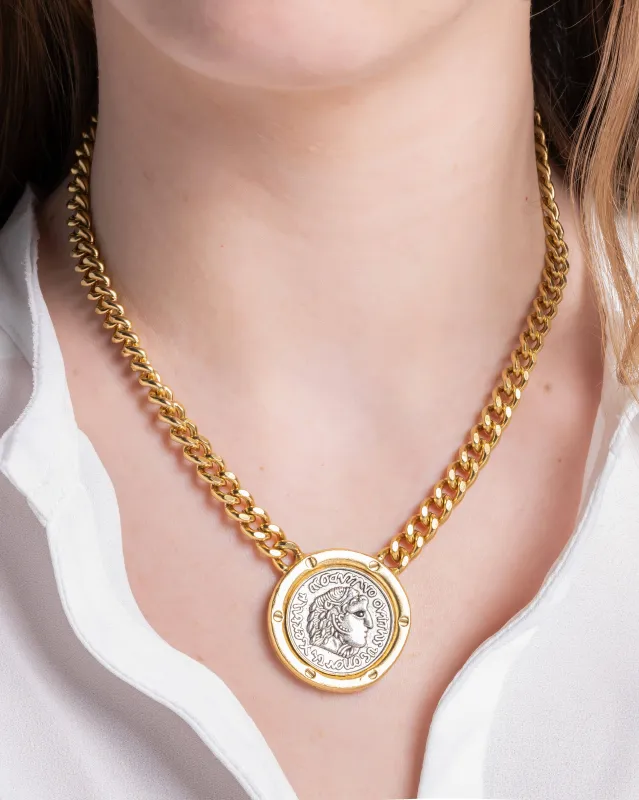 Melanie sold by Yochi