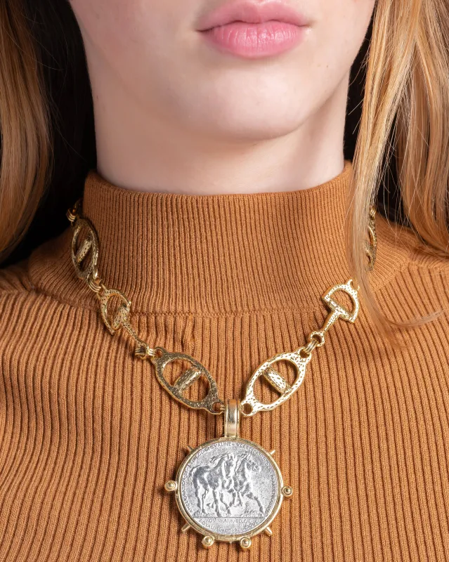 Olivia sold by Yochi