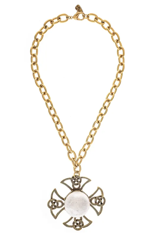 Penelope sold by Yochi