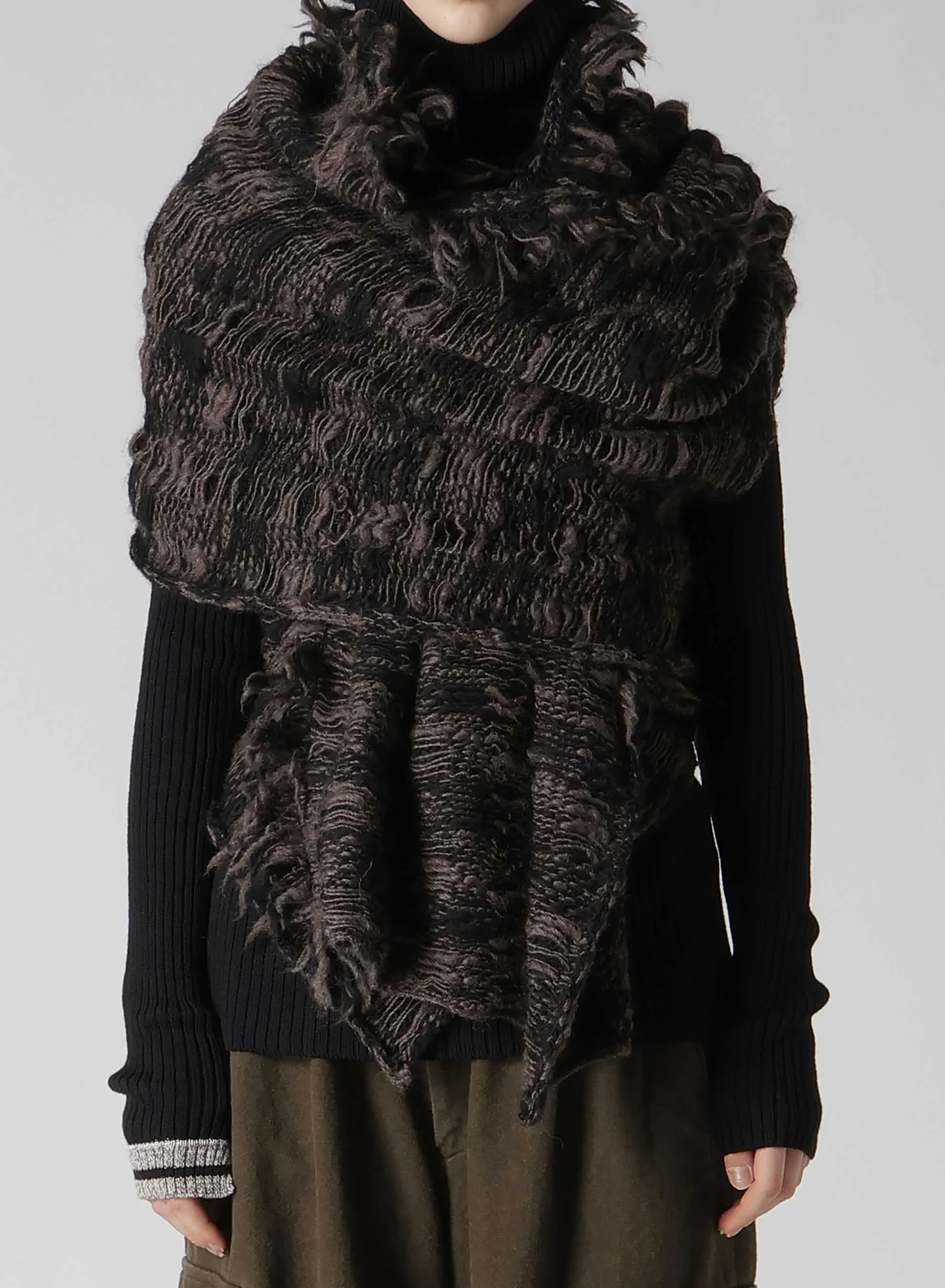 PLAID JACQUARD SCARF WITH SLEEVE HOLES sold by Yohji Yamamoto product image thumbnail 4