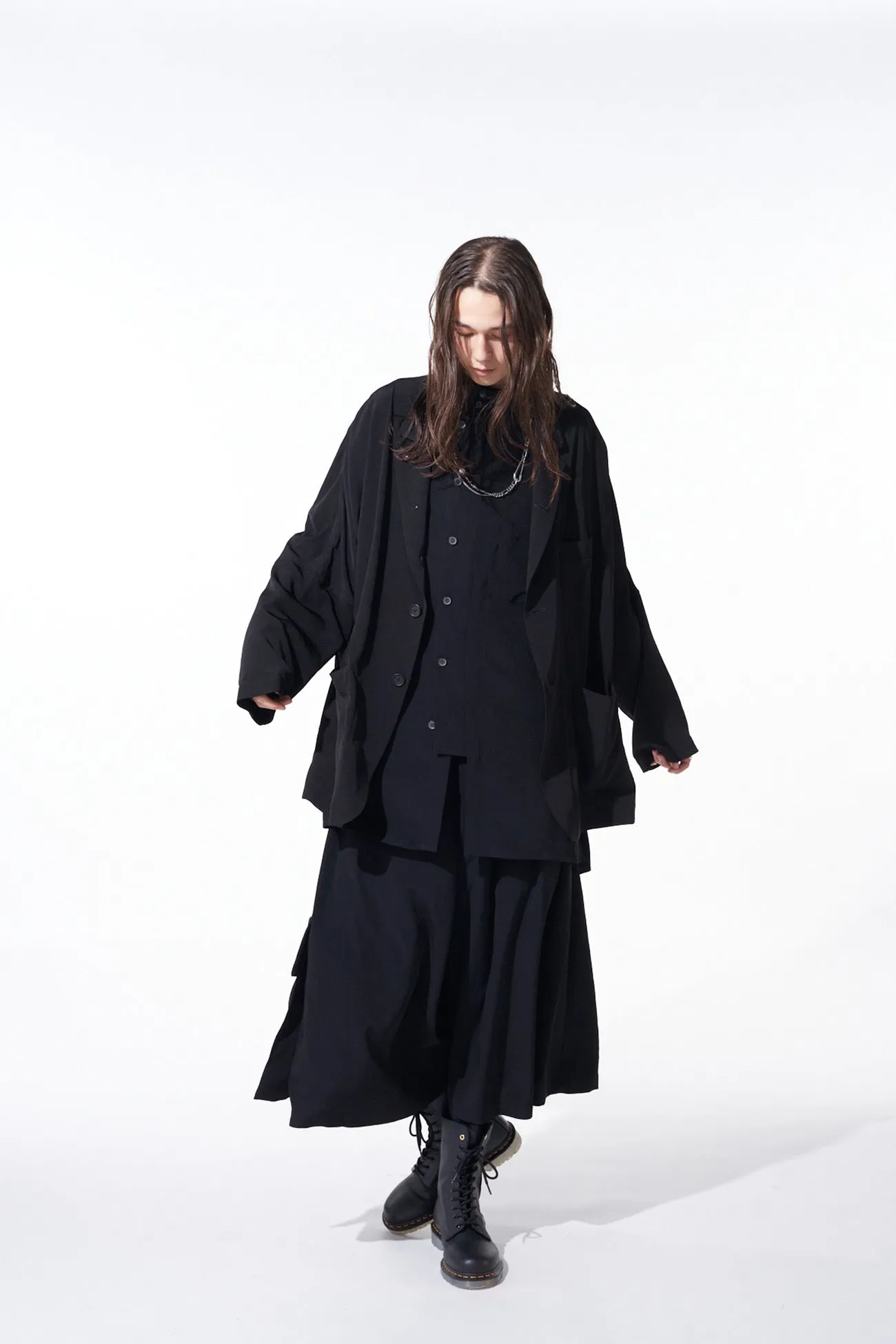 CREPE de CHINE CROPPED WIDE PANTS WITH GUSSETED FLAP POCKET sold by Yohji Yamamoto product image thumbnail 2