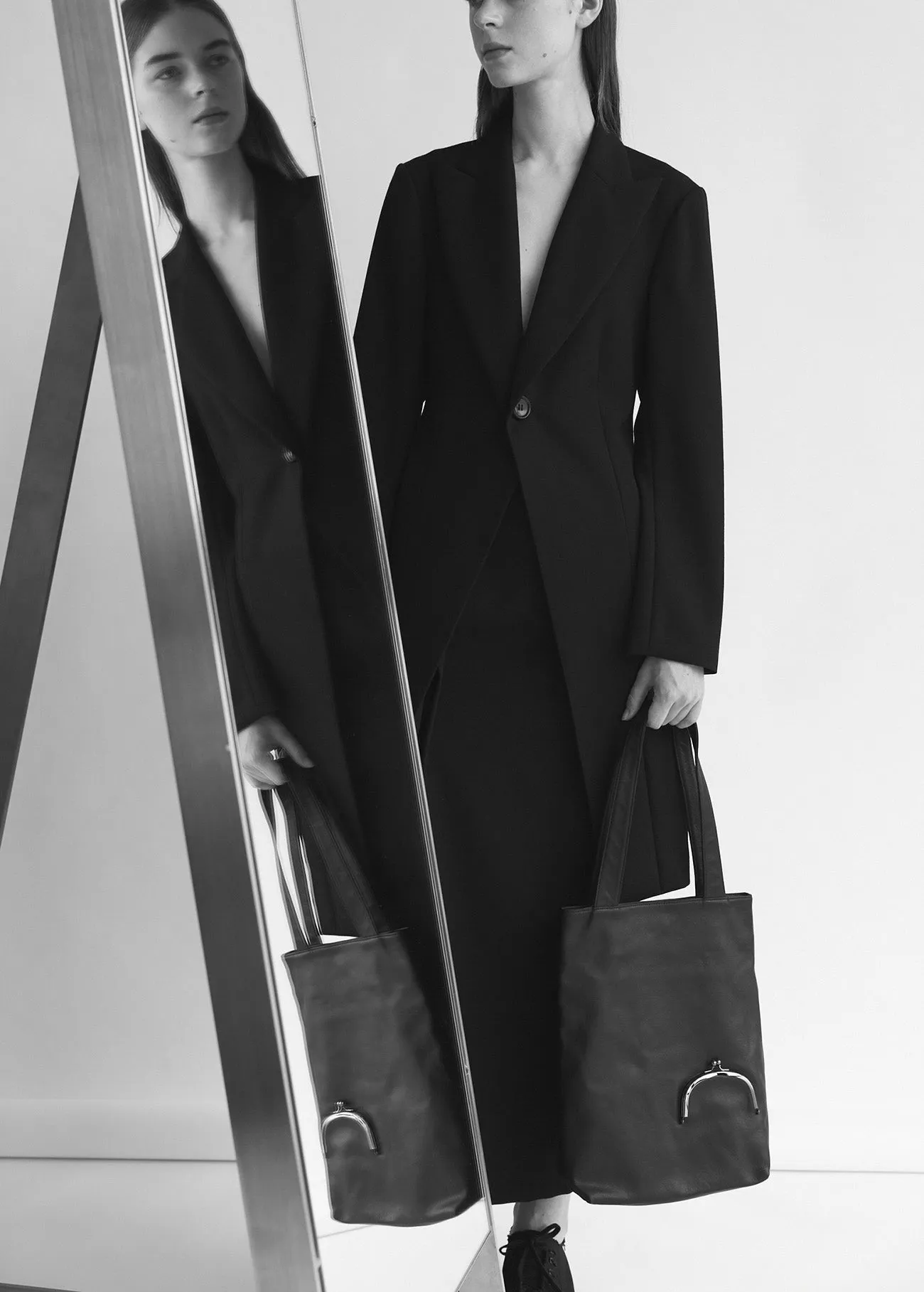 Clasp tote(S) sold by Yohji Yamamoto product image thumbnail 3