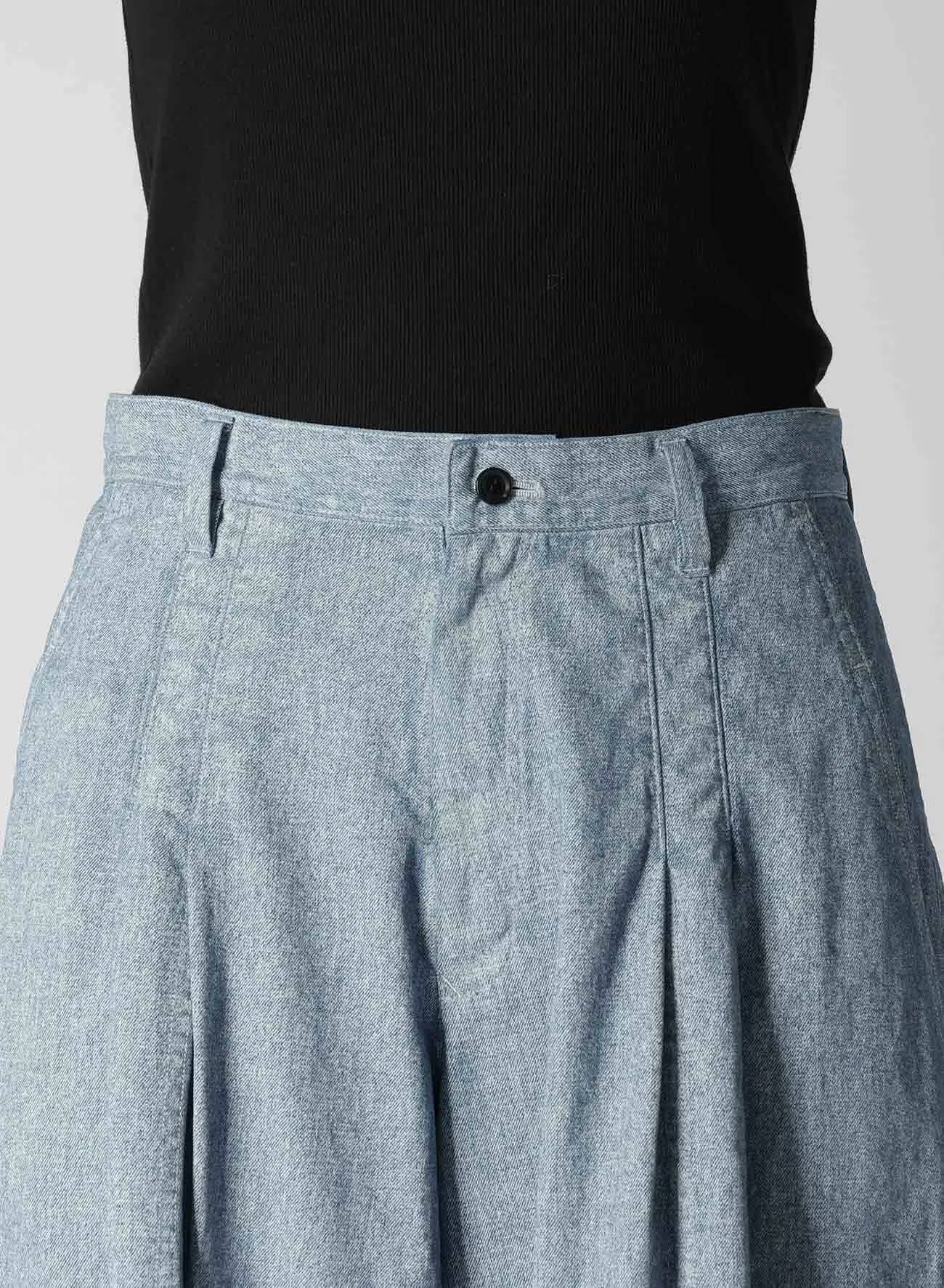 WHITE PIGMENT COATED DENIM PLEATED WIDE PANTS sold by Yohji Yamamoto product image thumbnail 5