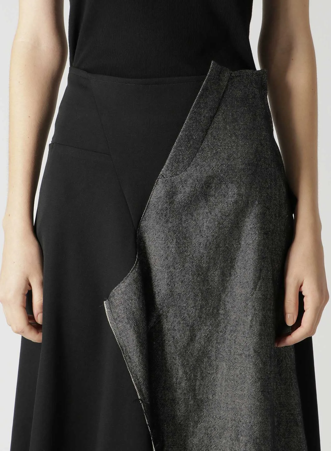 WOOL GABARDINE FLARED SKIRT WITH GUSSETS sold by Yohji Yamamoto product image thumbnail 5