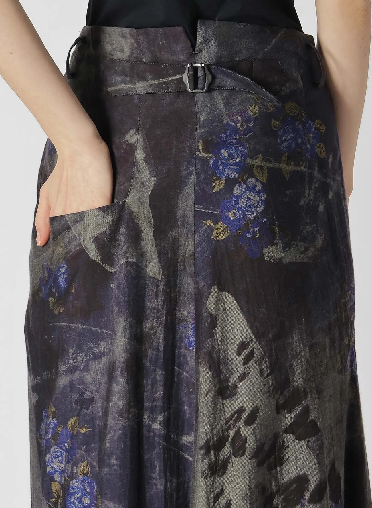 CU/ TWILL STEPPED ON FLOWER PT ASYMMETRIC LONG SKIRT sold by Yohji Yamamoto product image thumbnail 5