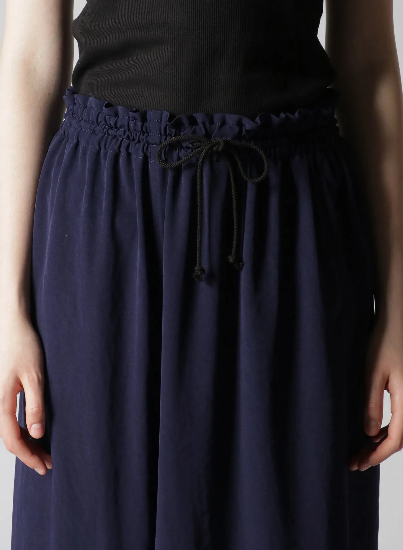 TRIACETATE POLYESTER CREPE de CHINE FRONT TUCK THICK PANTS sold by Yohji Yamamoto product image thumbnail 5