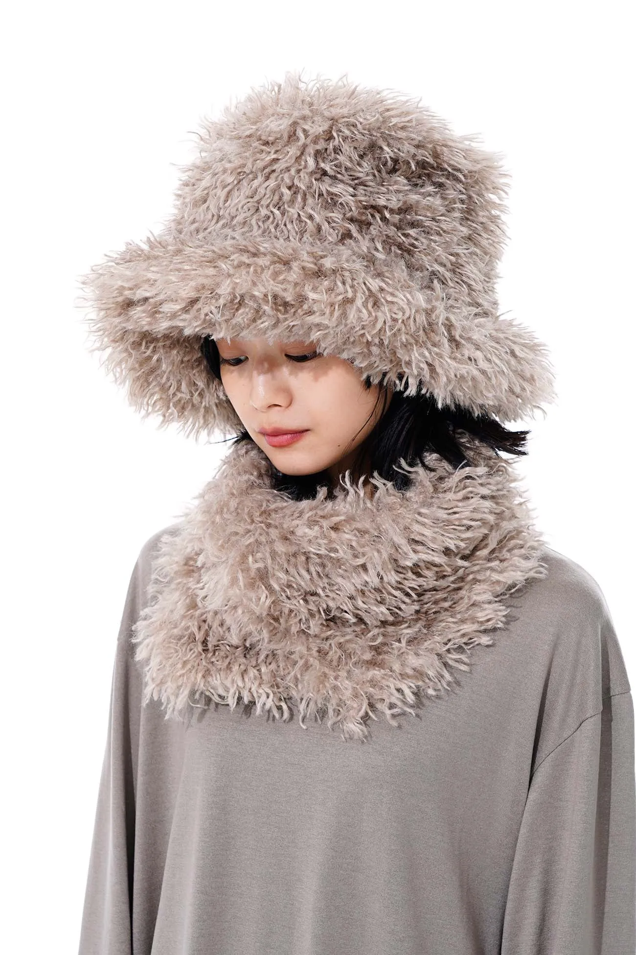 POUDRE ECO FUR NECK WARMER sold by Yohji Yamamoto product image thumbnail 3
