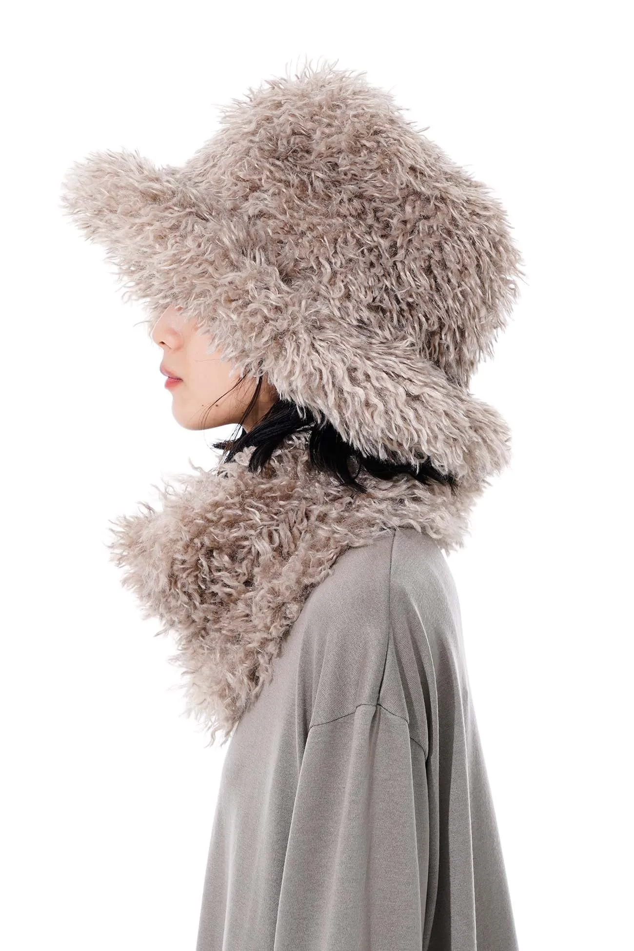 POUDRE ECO FUR NECK WARMER sold by Yohji Yamamoto product image thumbnail 4