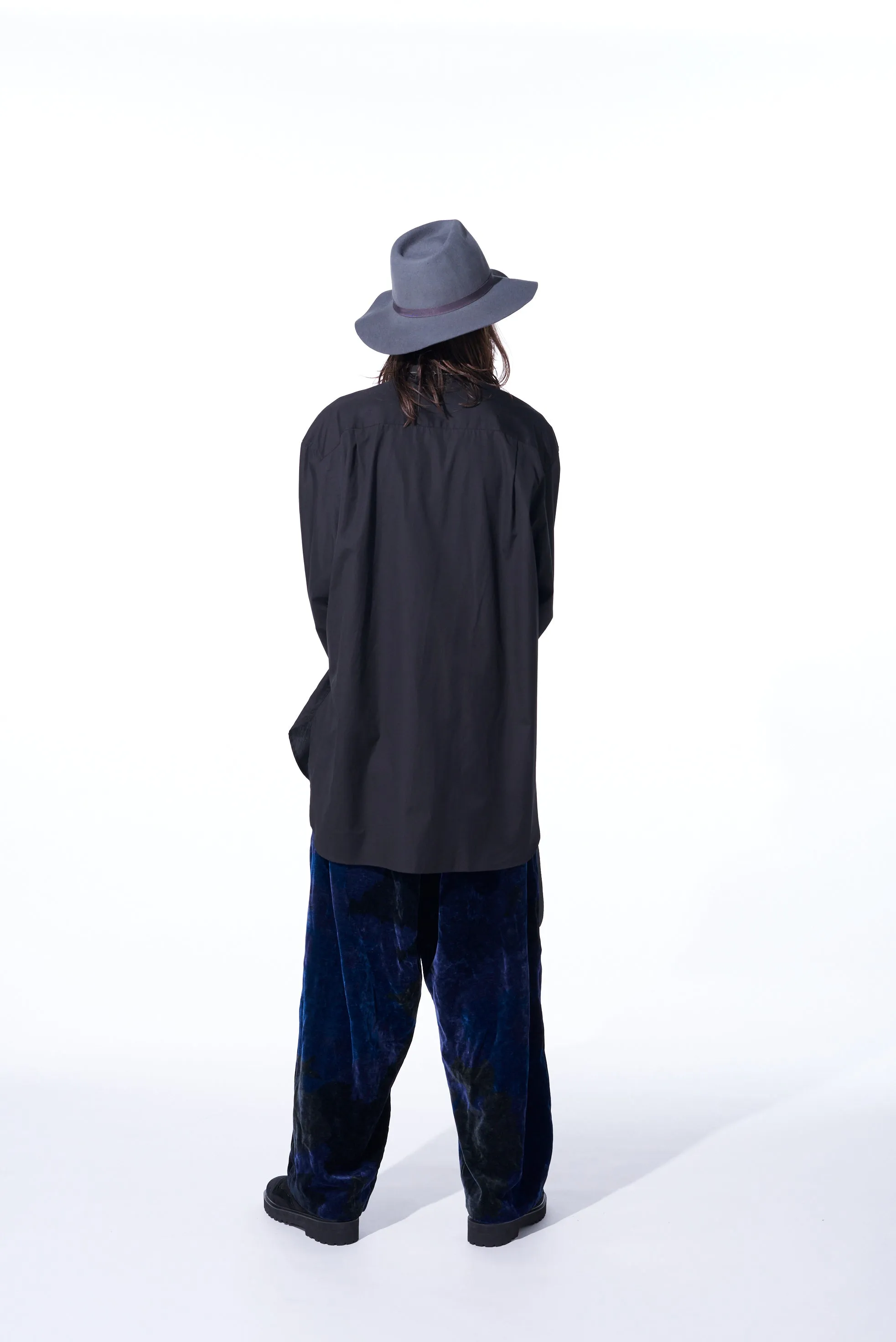 TIE-DYE VELVET SUSPENDER PANTS WITH TRIANGLE GUSSET sold by Yohji Yamamoto product image thumbnail 3