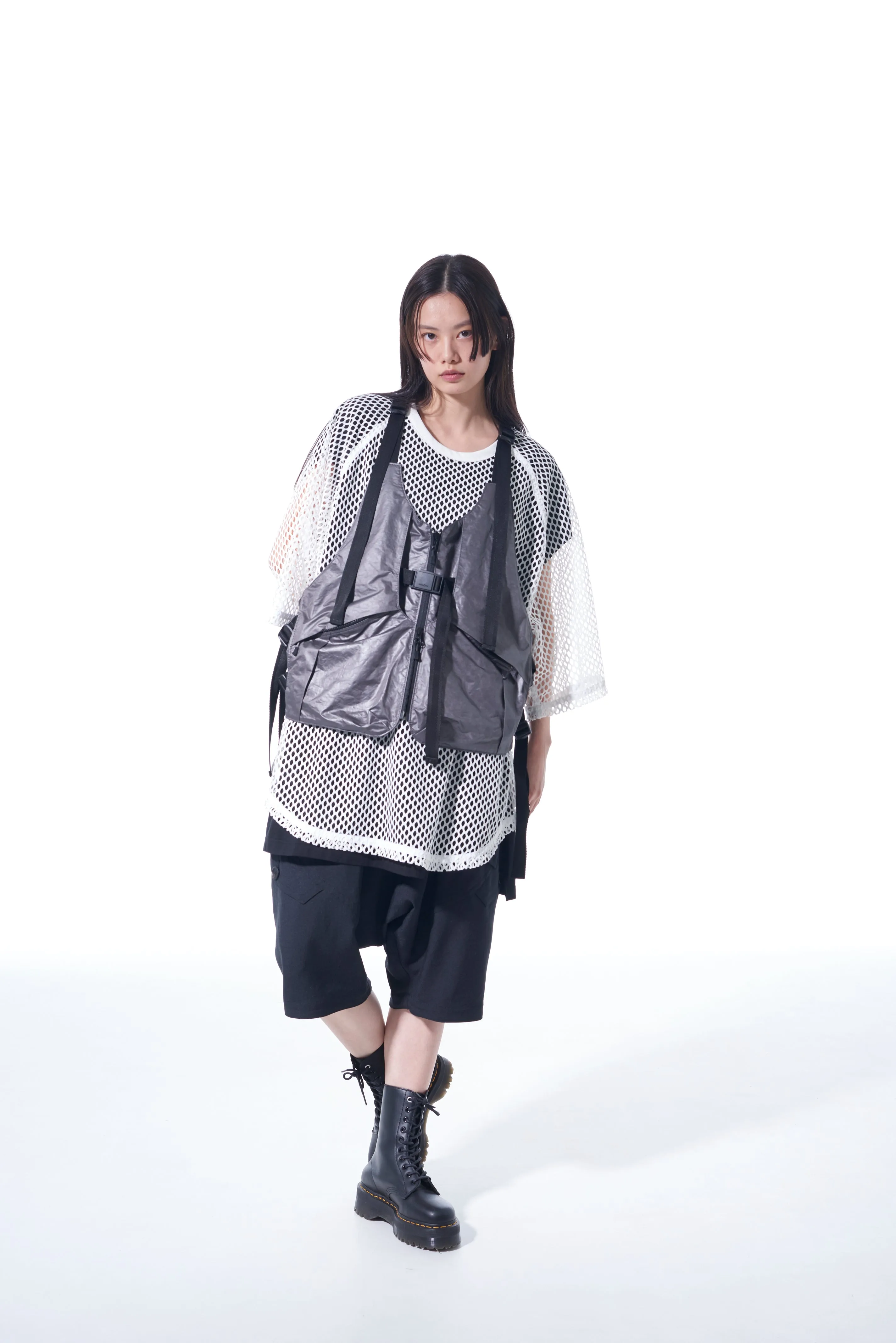 PE/NY WATER REPELLENT TAFFETA MULTI-POCKET TECH VEST sold by Yohji Yamamoto product image thumbnail 2