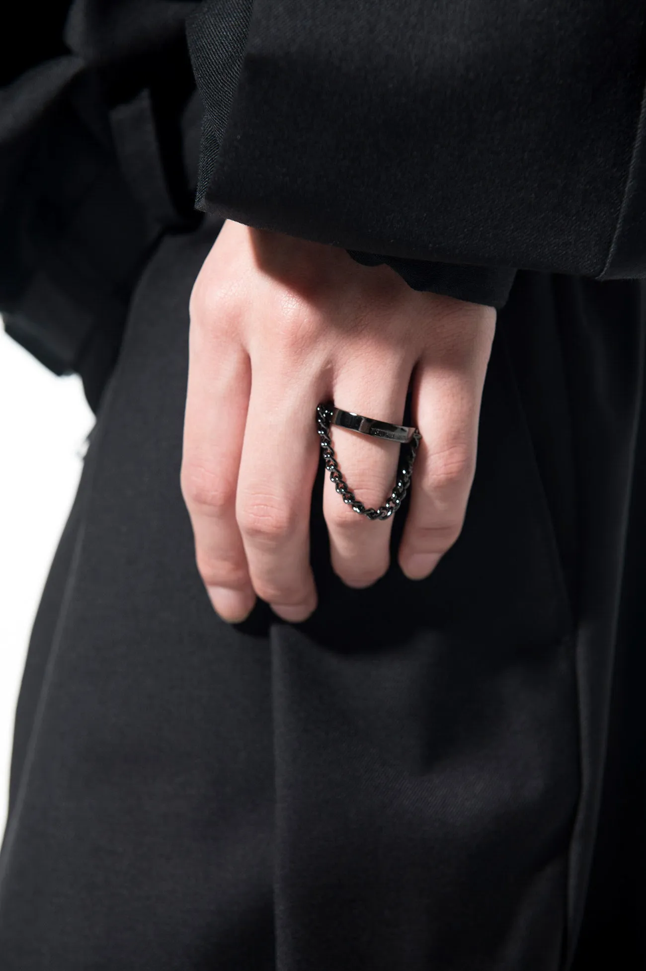 BRASS CHAIN EAR CUFF CHAIN RING sold by Yohji Yamamoto product image thumbnail 3