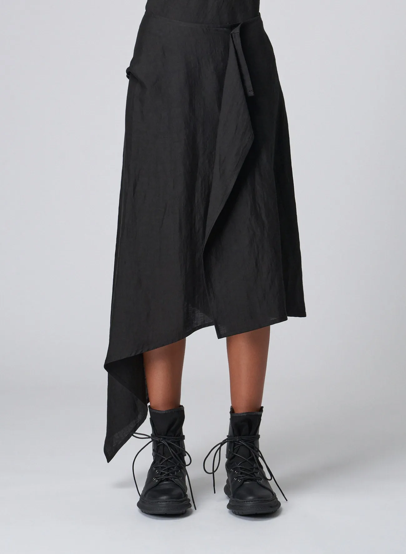 LINEN/CUPRO GABARDINE BUTTON-UP WRAP SKIRT sold by Yohji Yamamoto product image thumbnail 4