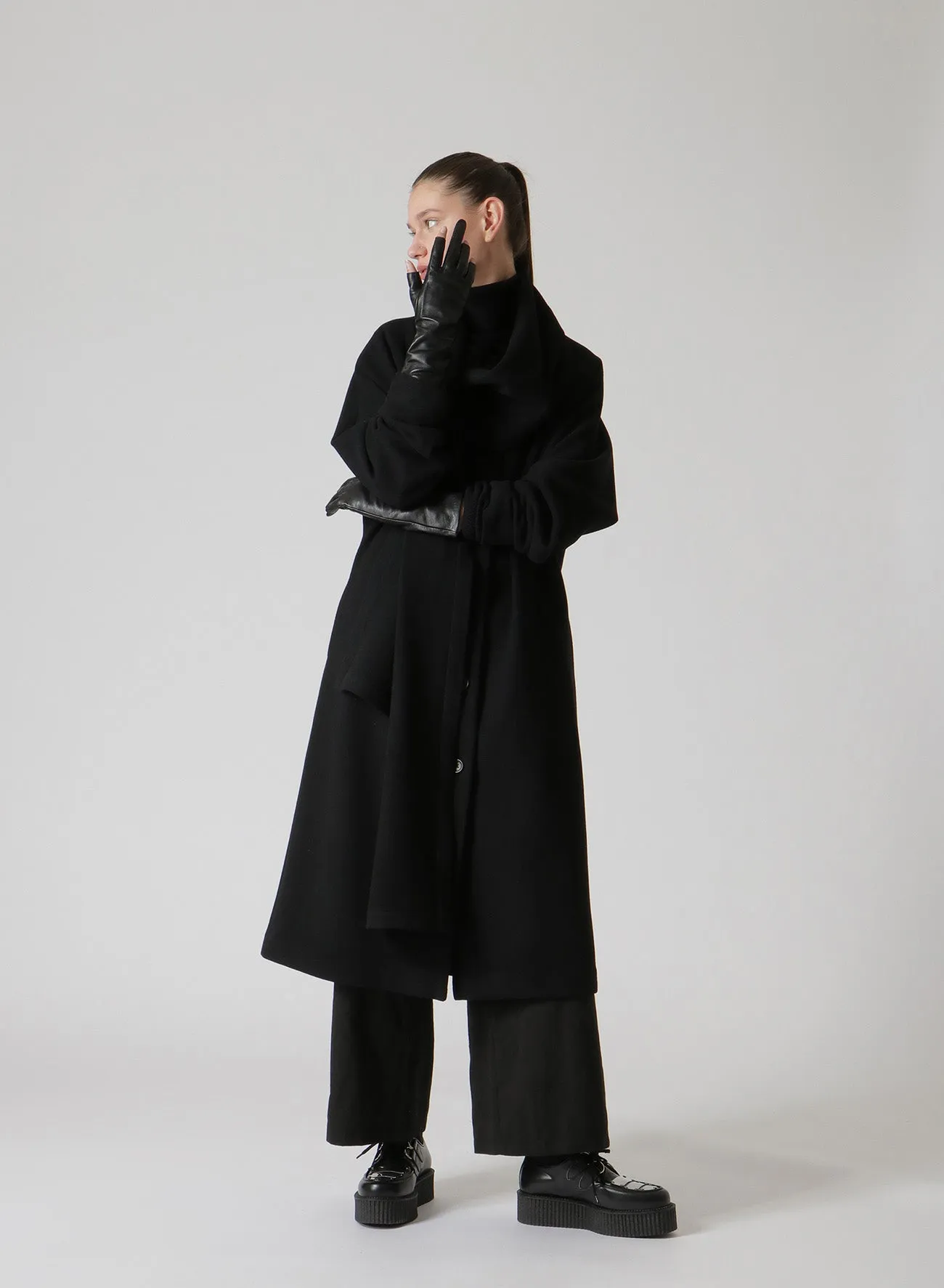 HIGH DENSITY COTTON PLEATED WIDE LEG PANTS sold by Yohji Yamamoto product image thumbnail 4