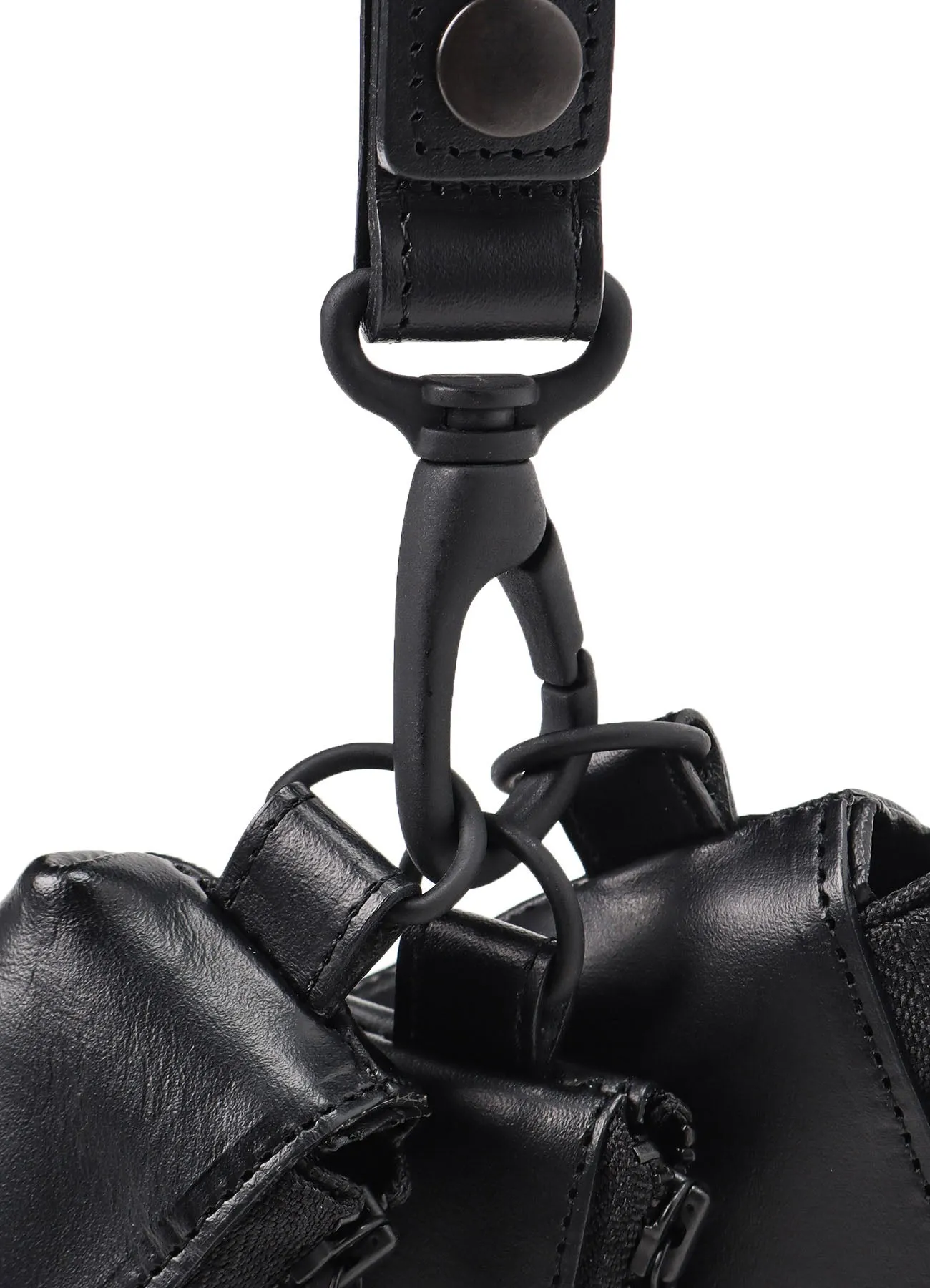 MATTE OIL LEATHER 3-LAYER POUCH sold by Yohji Yamamoto product image thumbnail 5