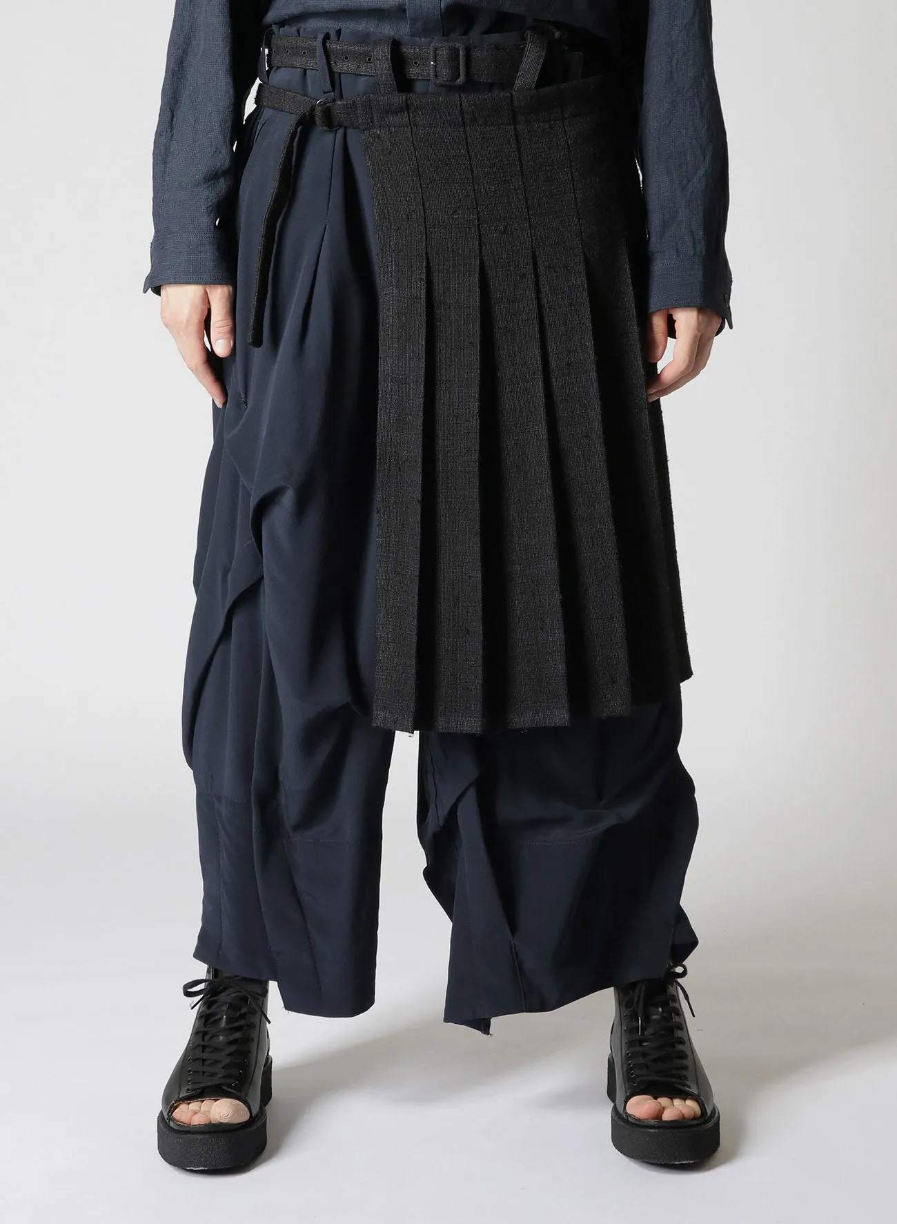 WILD SILK YARN LINEN TWEED O-PLEATED SKIRT A sold by Yohji Yamamoto product image thumbnail 5