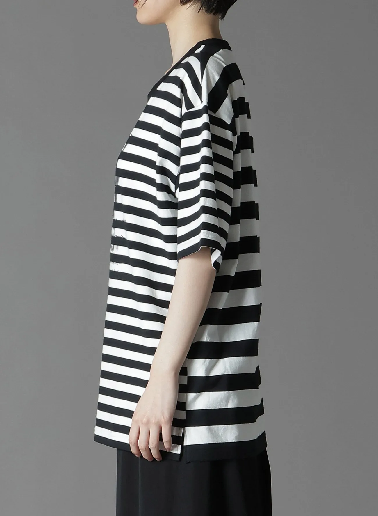 DIFFERENT LINES BORDER JERSEY GYLOGO TYPE-C GRAPHIC PRINT T-SHIRT sold by Yohji Yamamoto product image thumbnail 4