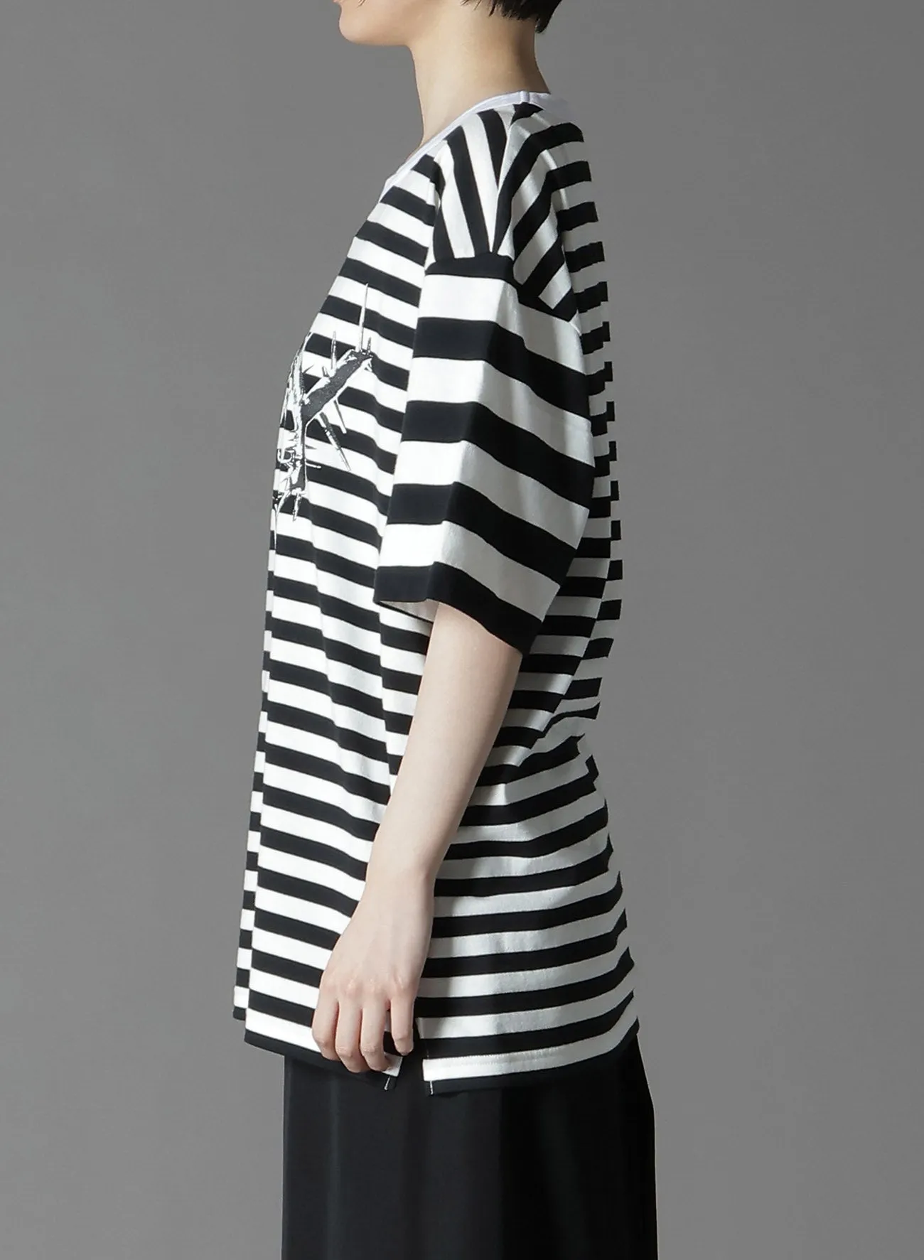 DIFFERENT LINES BORDER JERSEY GYLOGO TYPE-E GRAPHIC PRINT T-SHIRT sold by Yohji Yamamoto product image thumbnail 4