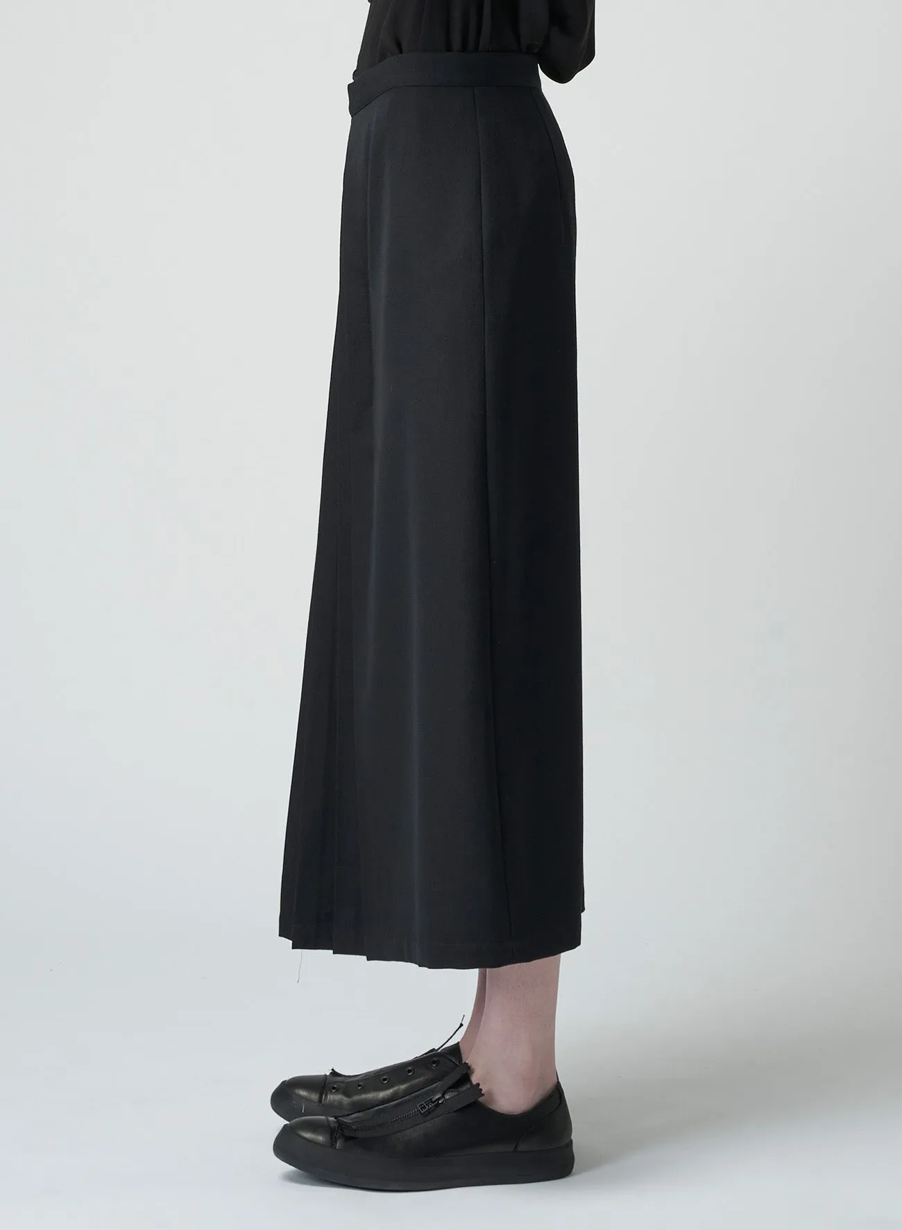 GABARDINE F PLEATED SKIRT sold by Yohji Yamamoto product image thumbnail 4