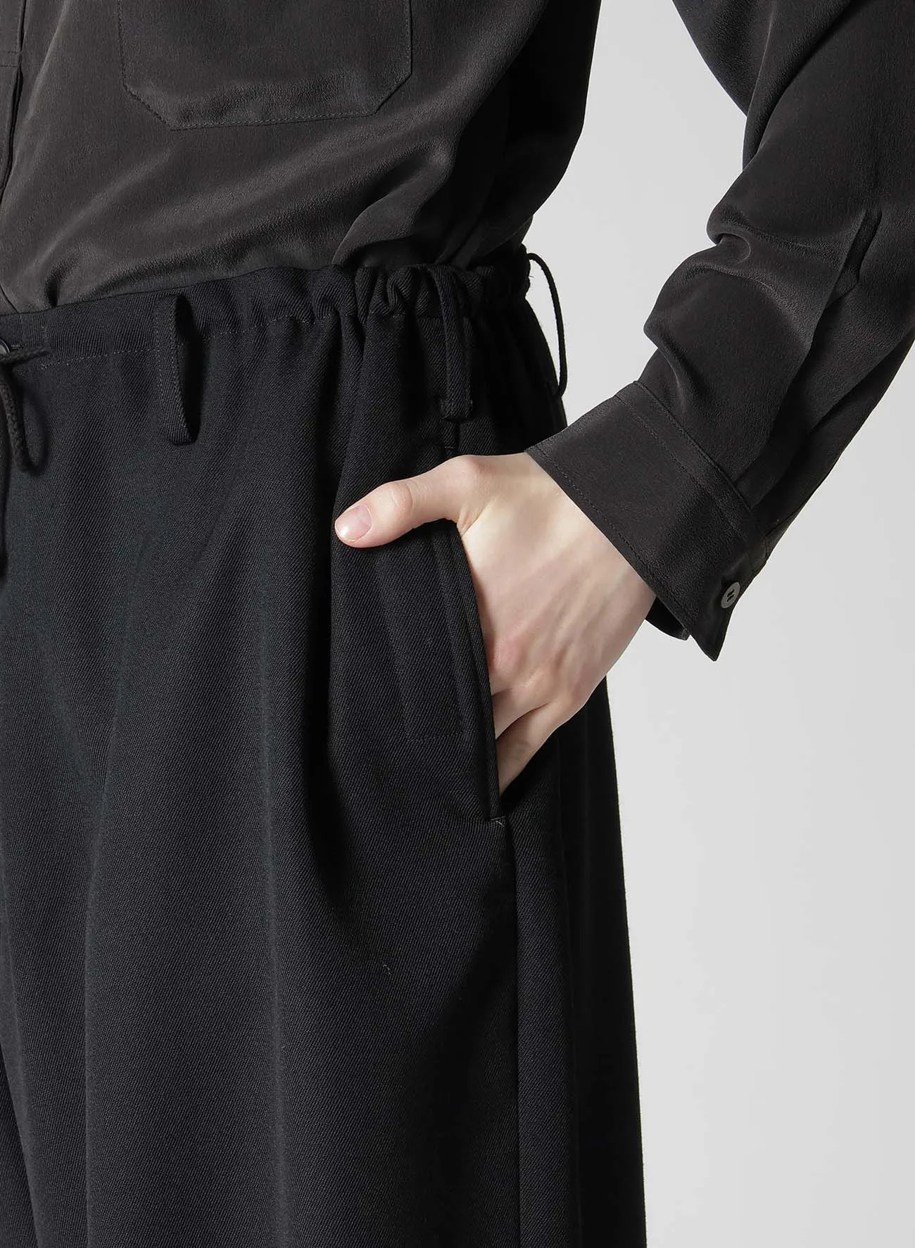 ARMY GABARDINE WASTE STRING PANTS sold by Yohji Yamamoto product image thumbnail 4