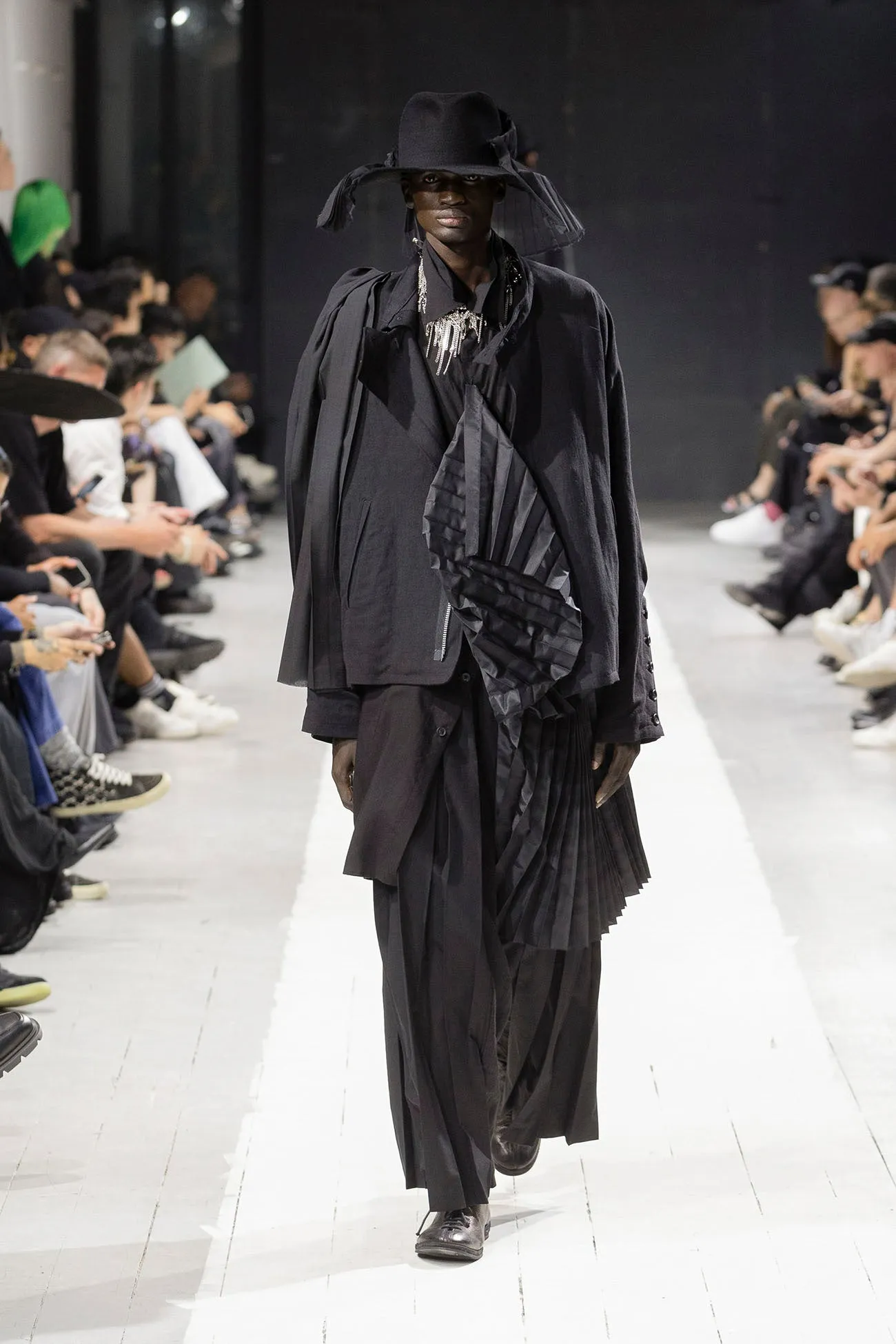 LI/RYCANVAS W-EMBROIDERY AND PLEATS JKT sold by Yohji Yamamoto product image thumbnail 2