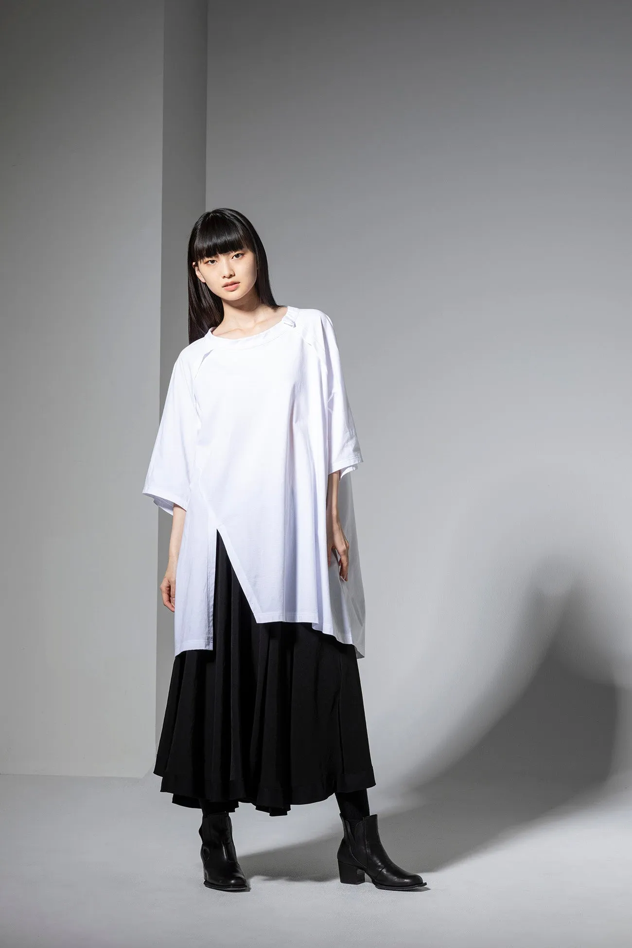 30/- COTTON JERSEY RAGLAN SLEEVE T-SHIRT sold by Yohji Yamamoto product image thumbnail 3
