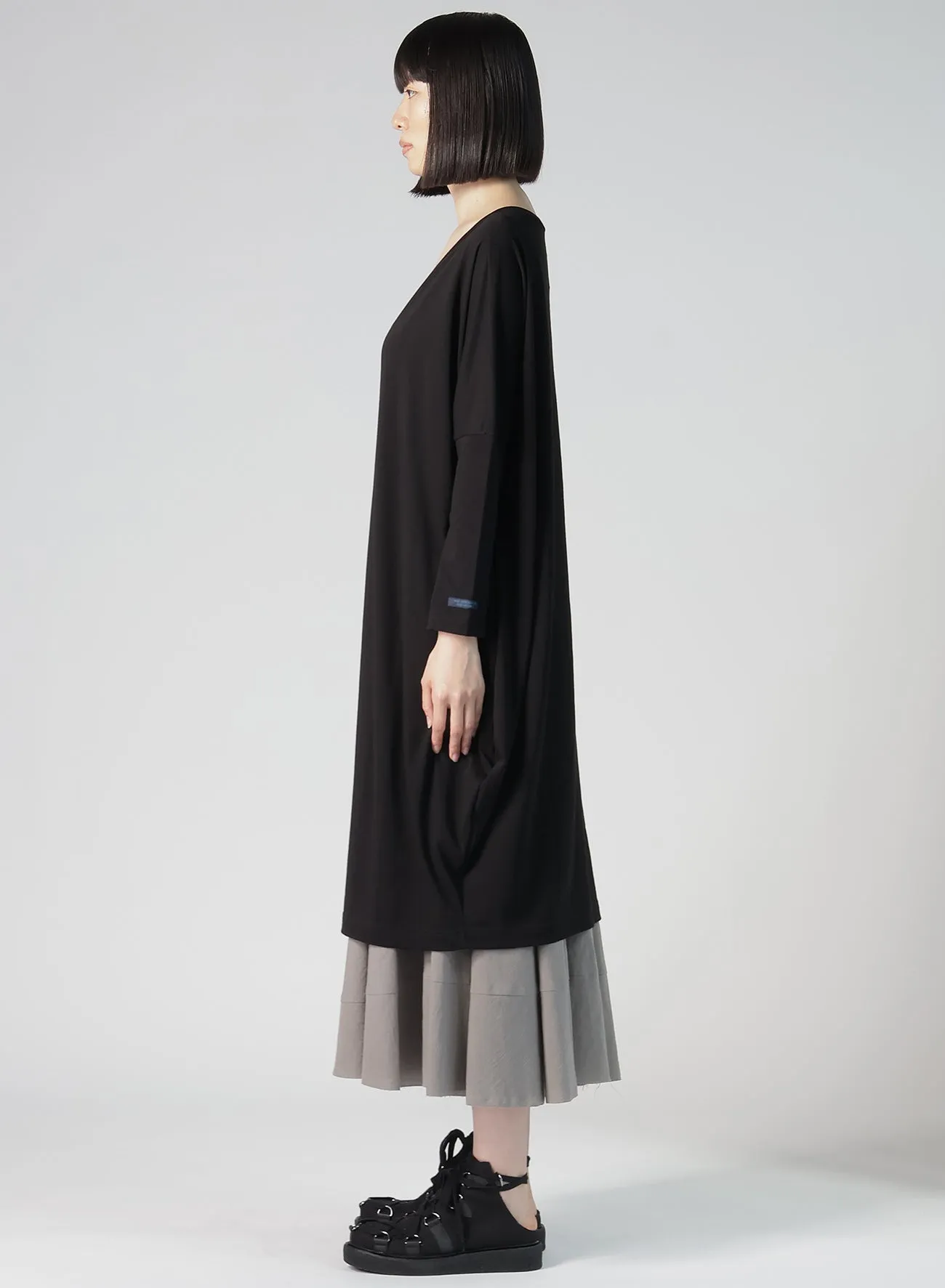 COTTON SINGLE JERSEY R-DOLMAN BIG DRESS sold by Yohji Yamamoto product image thumbnail 4