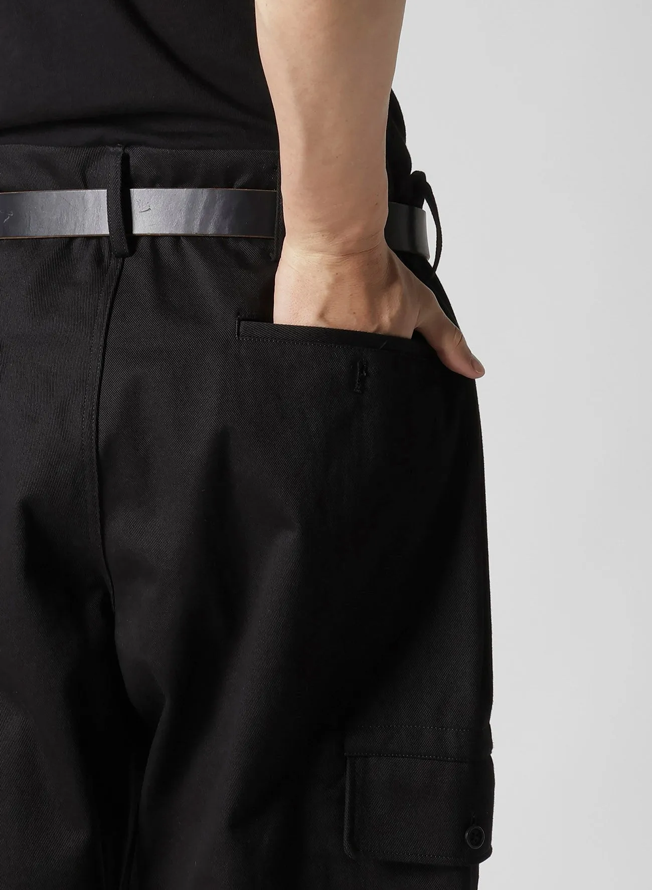KATSURAGI PANTS WITH FLAP POCKET sold by Yohji Yamamoto product image thumbnail 4