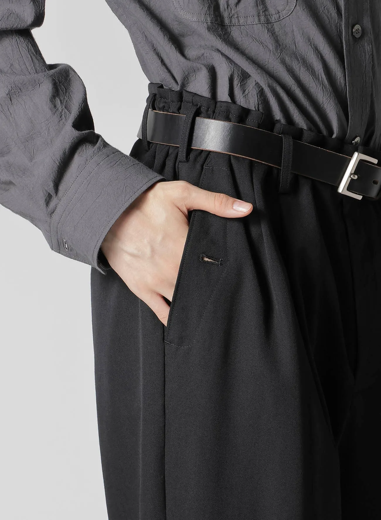 WOOL GABARDINE POCKET DETAIL PANTS sold by Yohji Yamamoto product image thumbnail 4