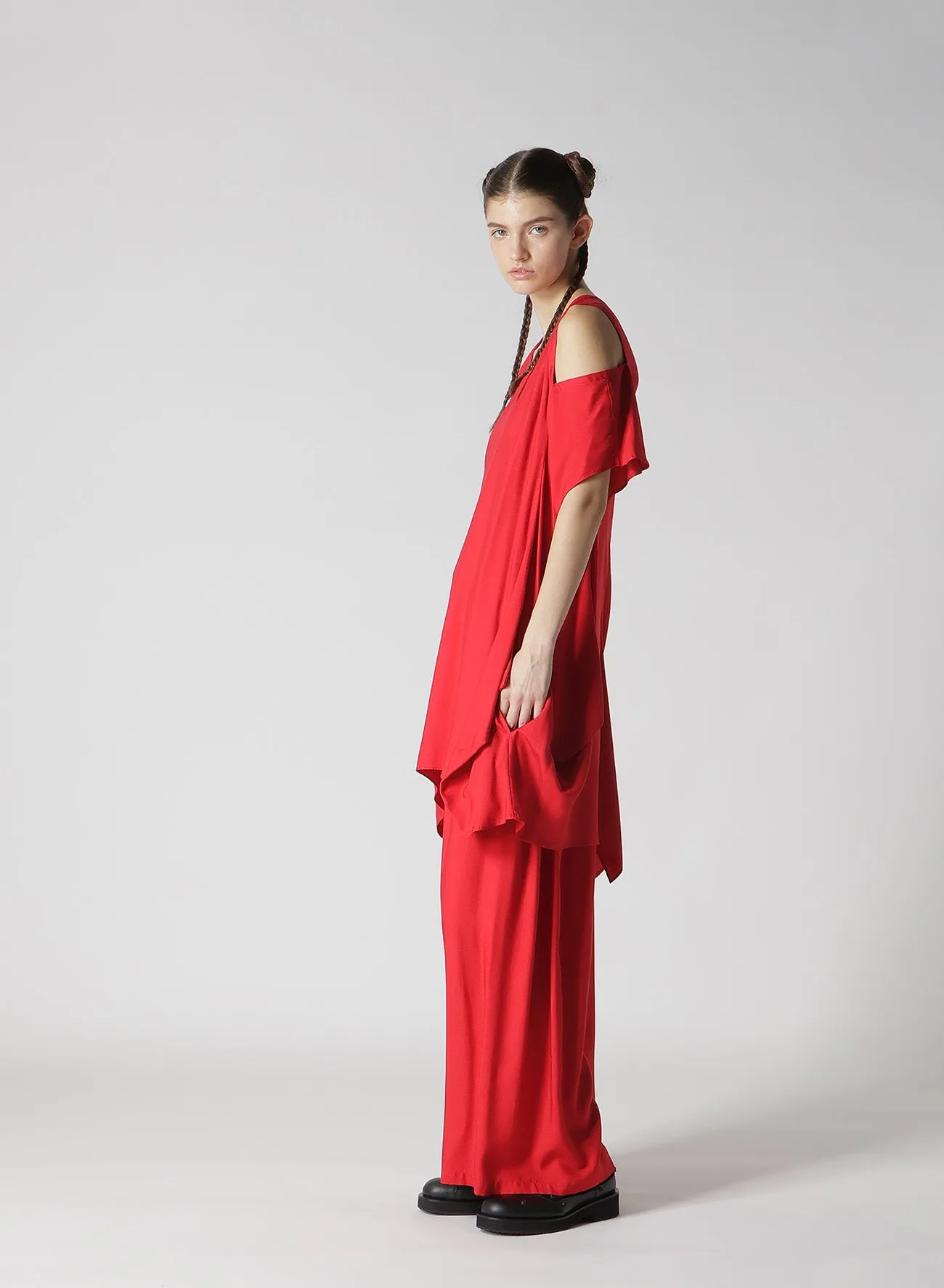 BACK SATIN CROSS WIDE TUCK PANTS sold by Yohji Yamamoto product image thumbnail 4