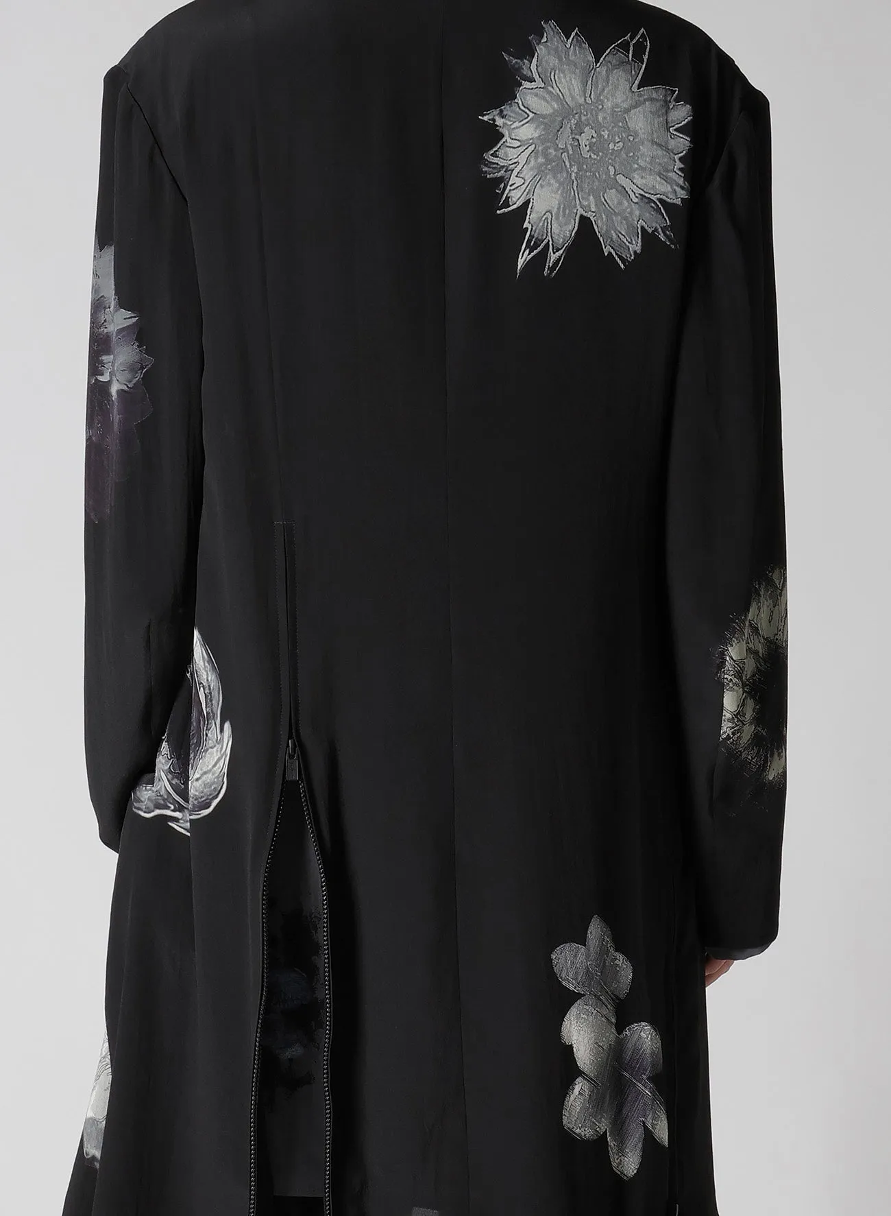 WHITE FLOWER PRINT SLIT JACKET sold by Yohji Yamamoto product image thumbnail 5
