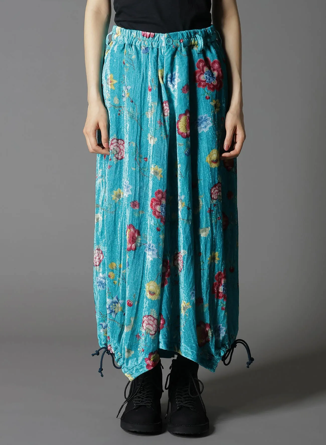 RAYON VELVET PRINT CHINESE FLOWER INSEAM BUTTON SAROUEL PANTS sold by Yohji Yamamoto product image thumbnail 5