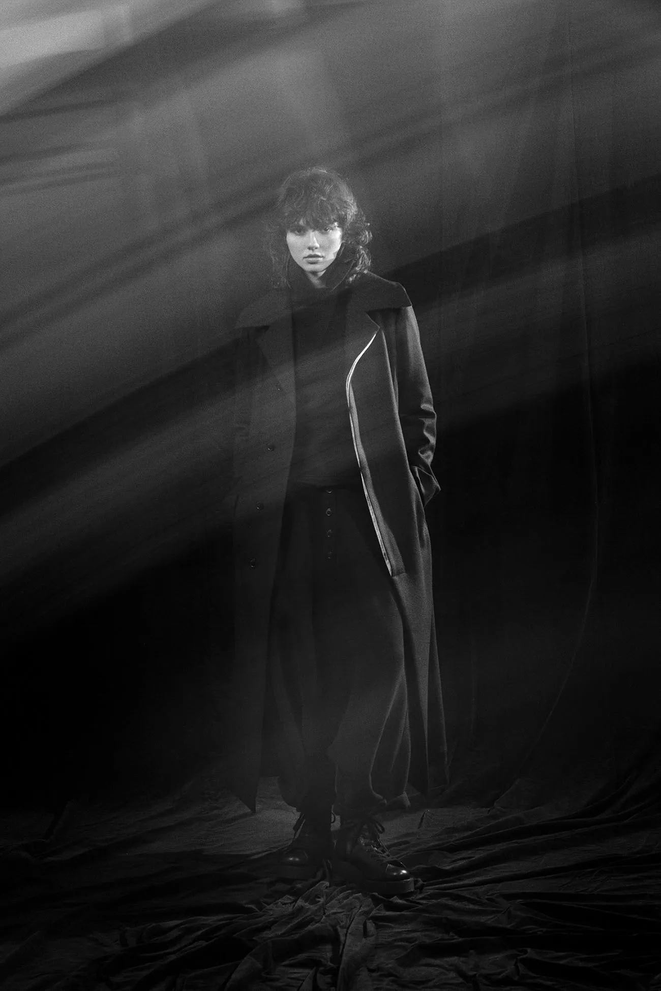 Liy/C BLUSHED FRENCH TERRY R-SIDE LINE BACKSIDE TUCK PANTS sold by Yohji Yamamoto product image thumbnail 2