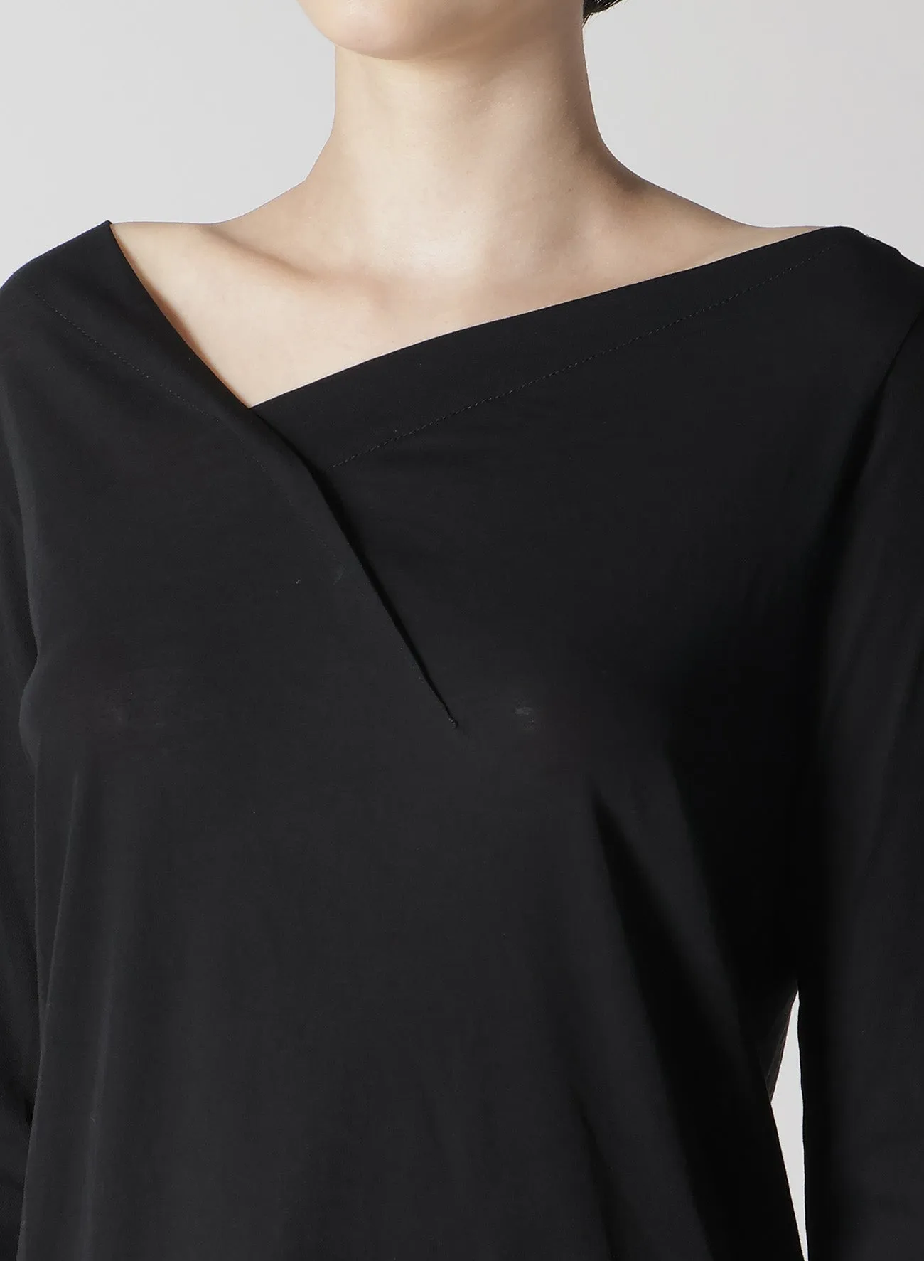 ULTIMA HIGH TWISTED JERSEY TUCK DETAIL LONG SLV T sold by Yohji Yamamoto product image thumbnail 3