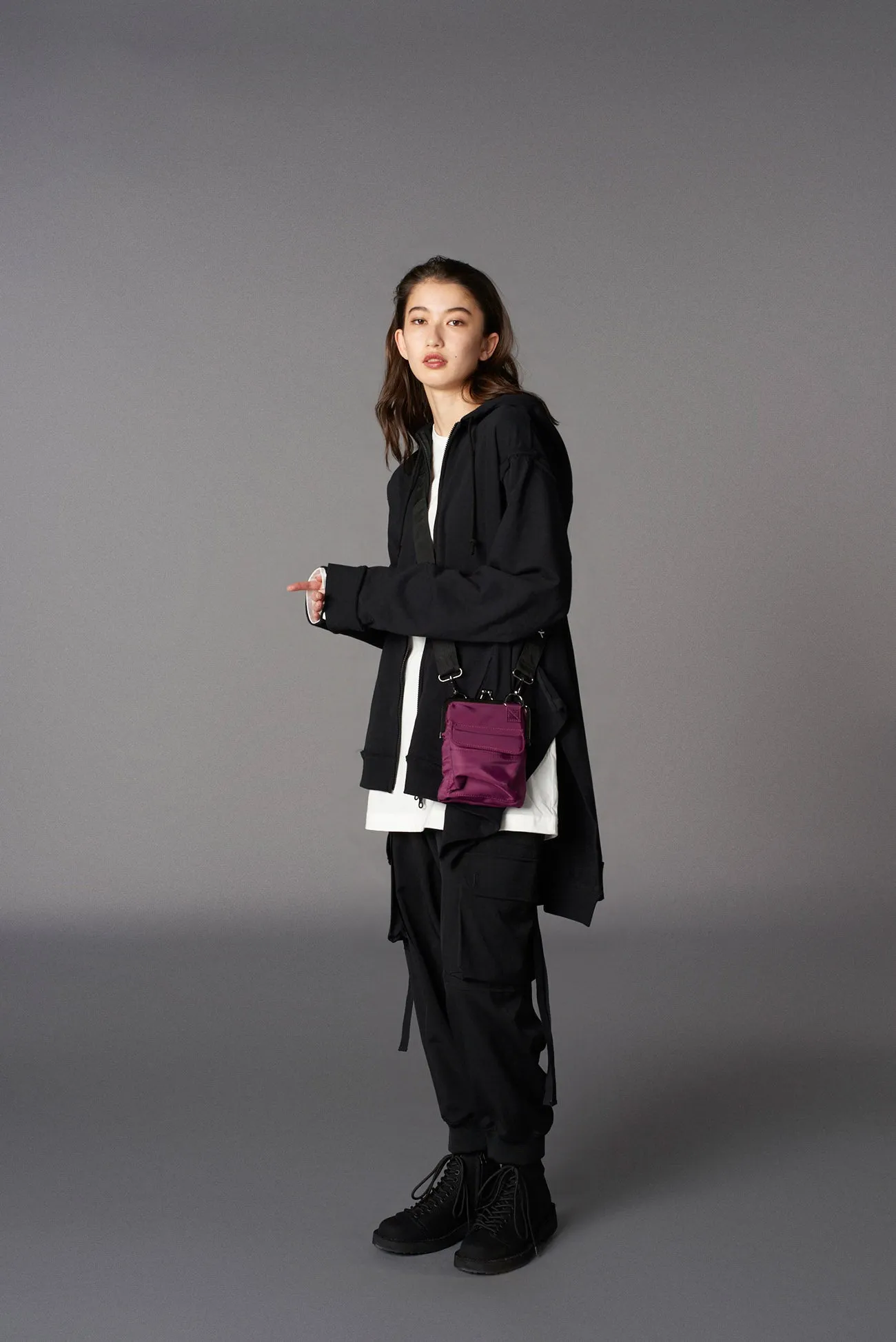 SHOULDER BAG WITH CLASP CLOSURE sold by Yohji Yamamoto product image thumbnail 4