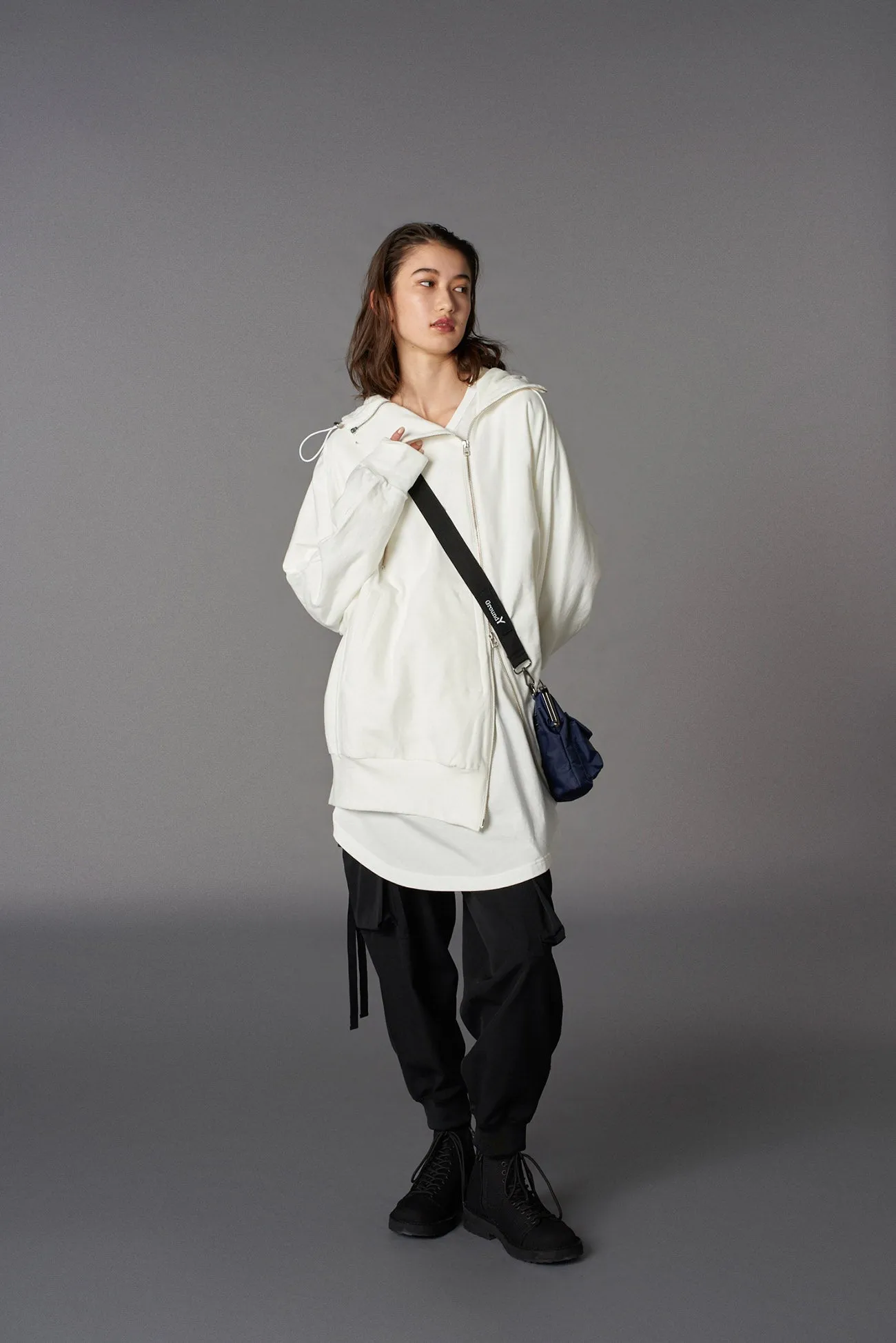 SHOULDER BAG WITH CLASP CLOSURE sold by Yohji Yamamoto product image thumbnail 4