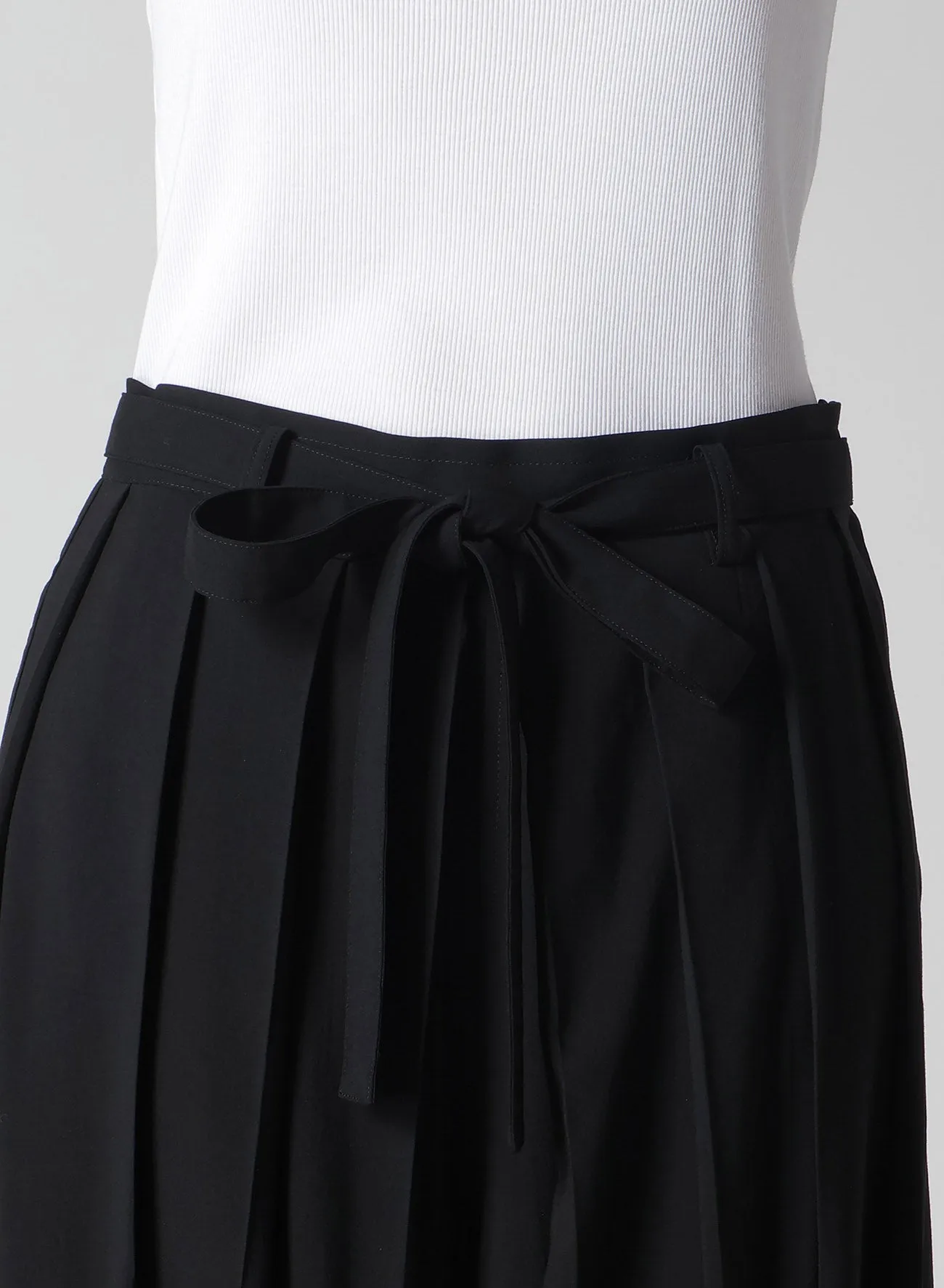 HARD-TWISTED LAWN TUCKED PANTS sold by Yohji Yamamoto product image thumbnail 5