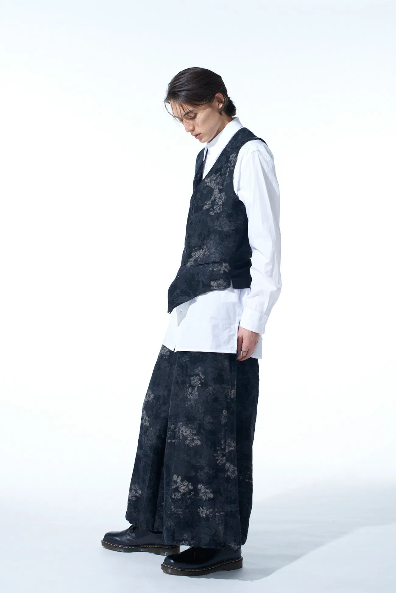 FADED FLORAL JACQUARD VEST sold by Yohji Yamamoto product image thumbnail 3