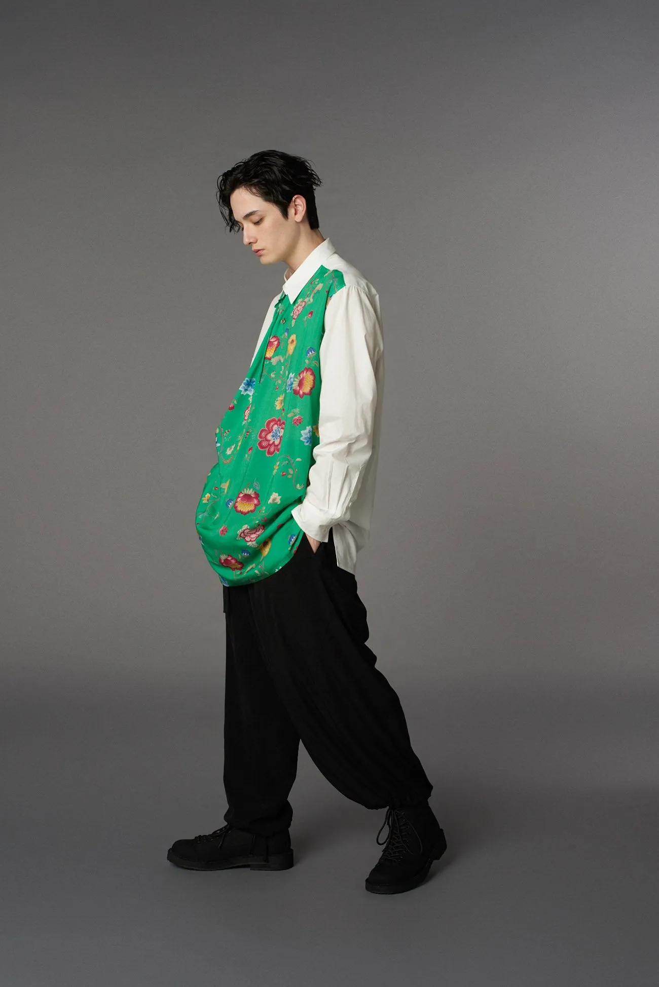 CREPE DE CHINE HIGH WAIST TUCK PANTS sold by Yohji Yamamoto product image thumbnail 3