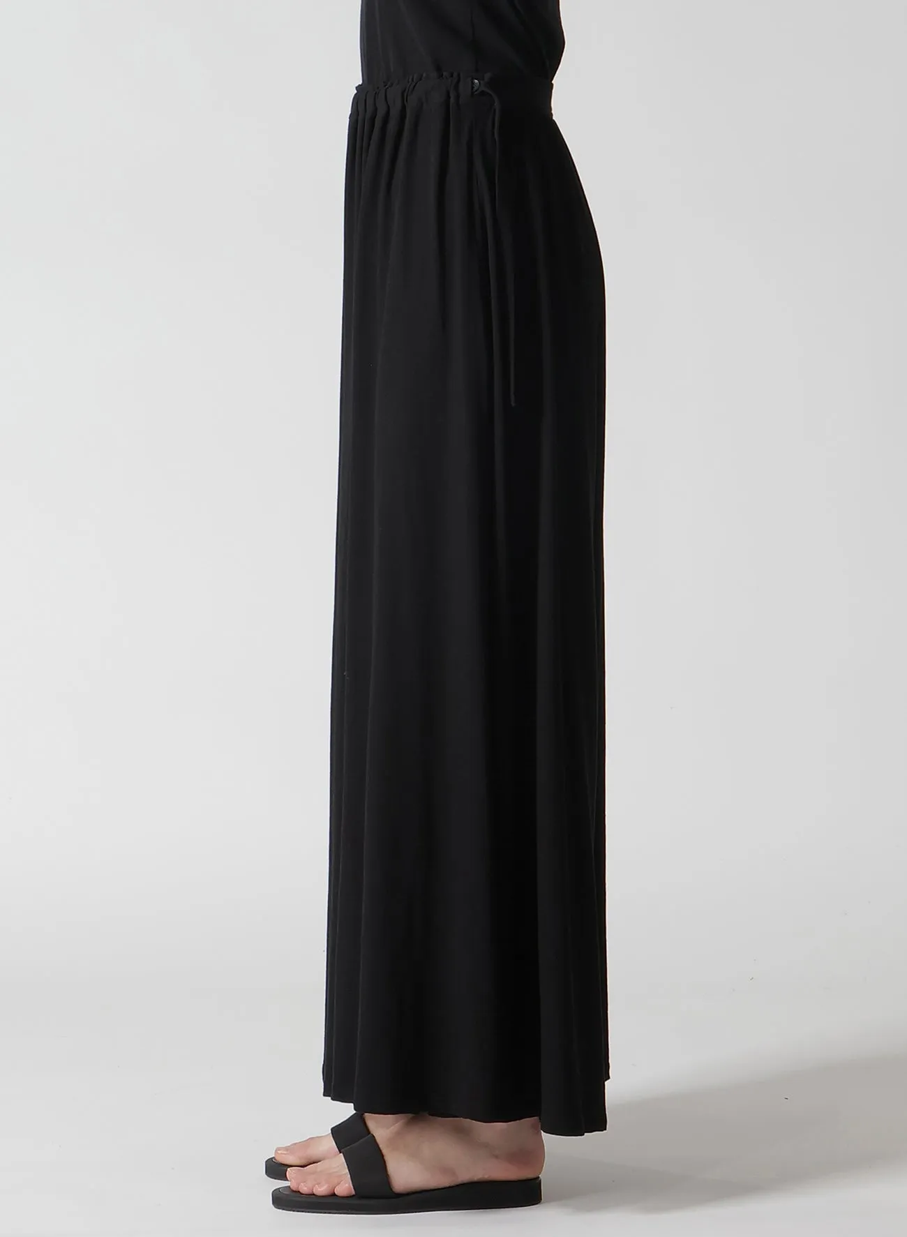 COTTON SINGLE JERSEY SKIRT-LIKE GATHER PANTS sold by Yohji Yamamoto product image thumbnail 4
