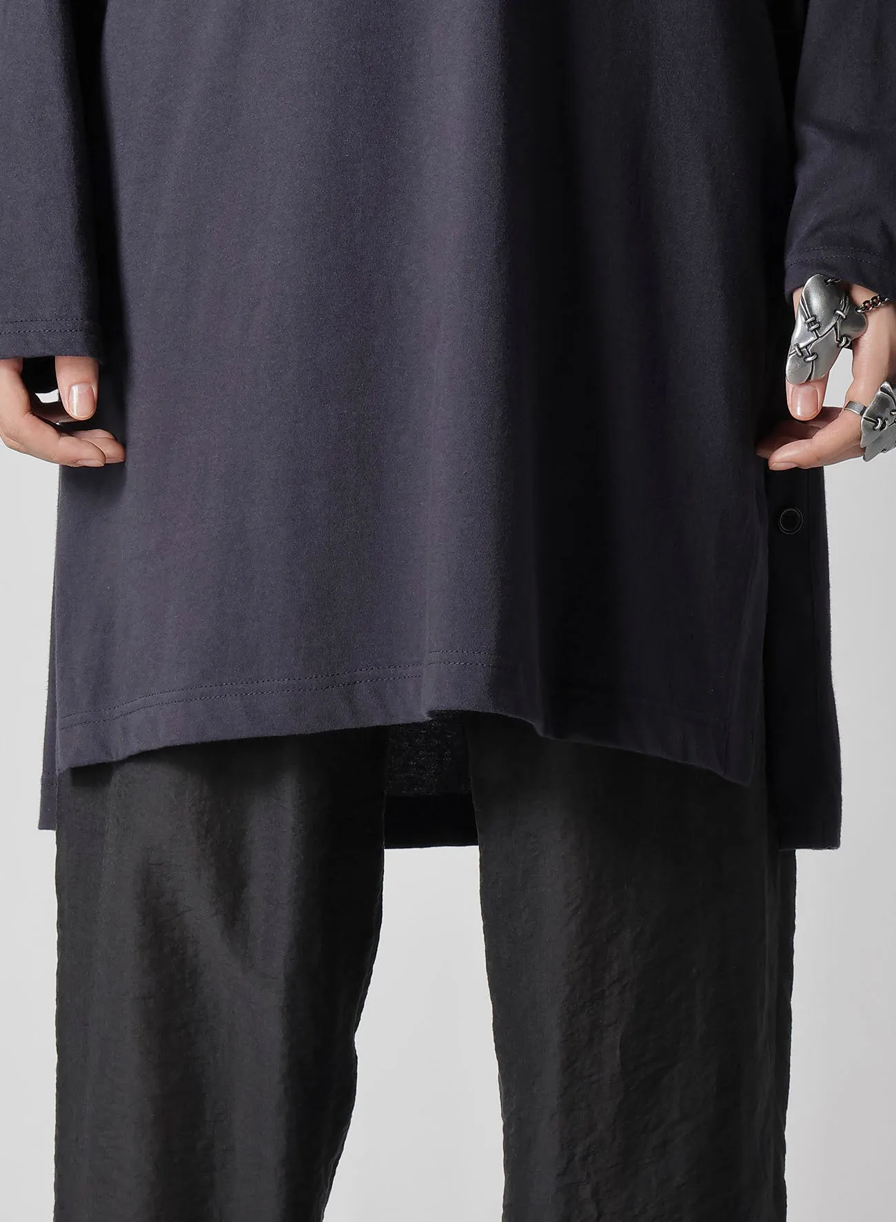 COMBED SINGLE JERSEY SINGLE BUTTON HENRY NECK LS T sold by Yohji Yamamoto product image thumbnail 5