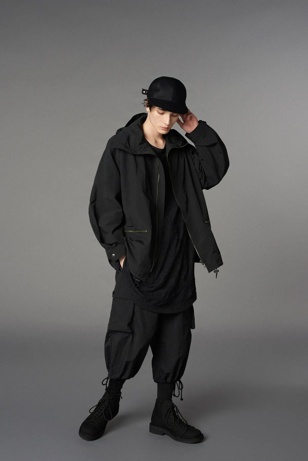 ishica COTTEN VISOR CAP sold by Yohji Yamamoto product image thumbnail 2