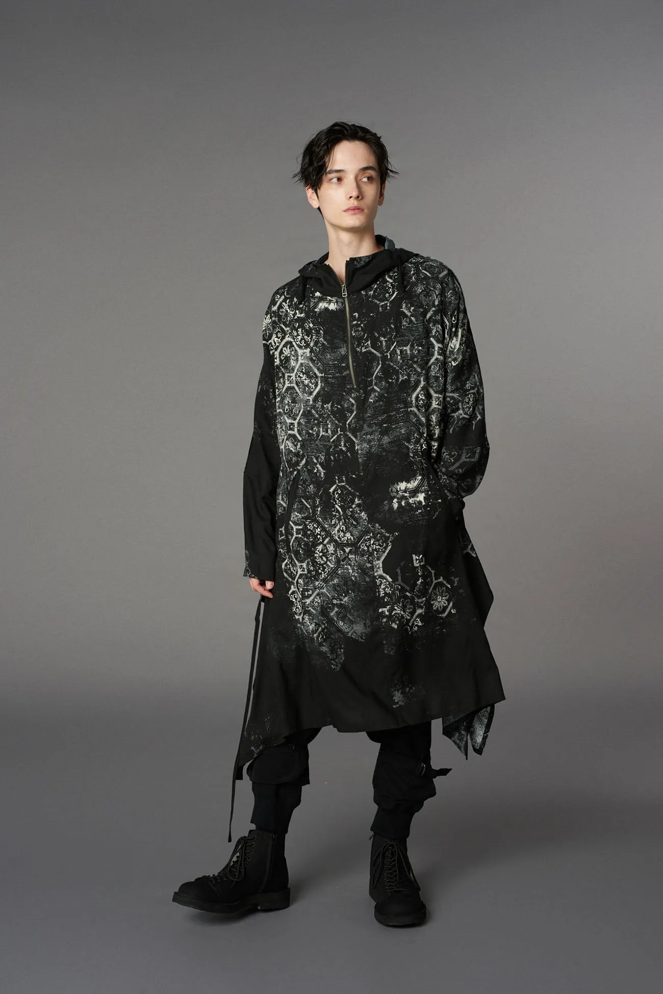 RAYON PRINT TILE PATTERN SIDE CUT-OUT DRESSES sold by Yohji Yamamoto product image thumbnail 2