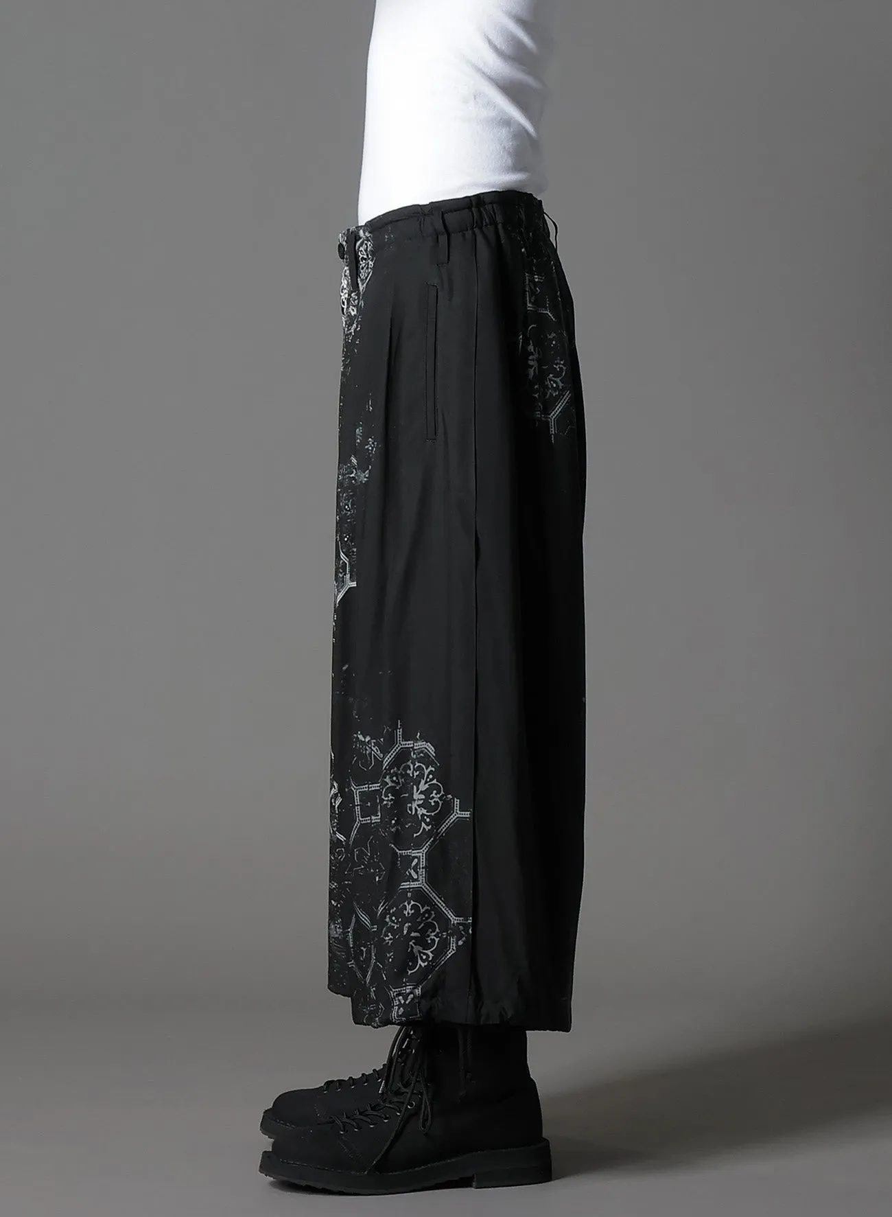 RAYON PRINT TILE PATTERN BALLOON PANTS sold by Yohji Yamamoto product image thumbnail 4