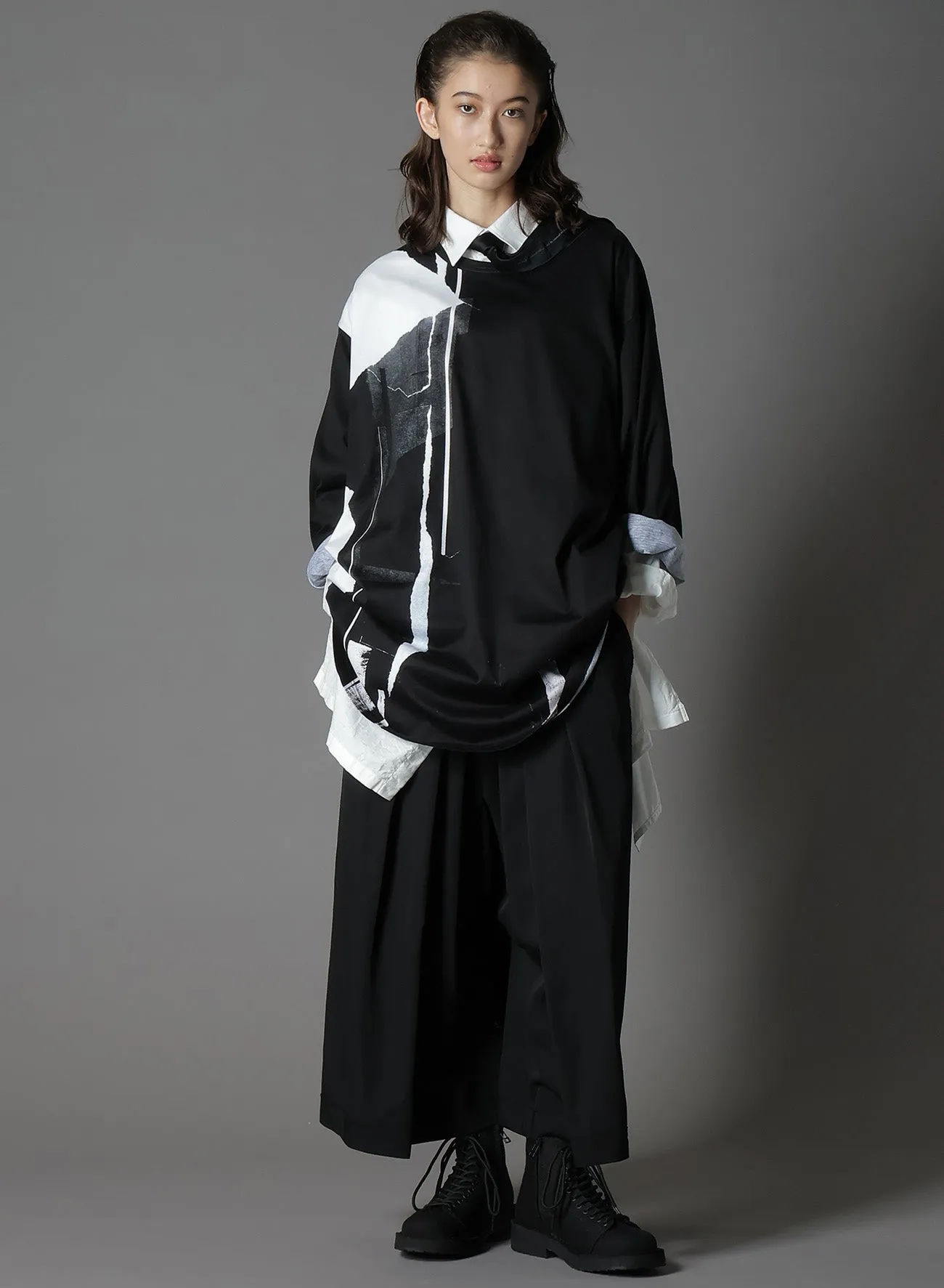 COTTON JERSEYTORN PATTERN HEM ROUND JUMBO T-SHIRT LONG SLEEVES sold by Yohji Yamamoto product image thumbnail 2