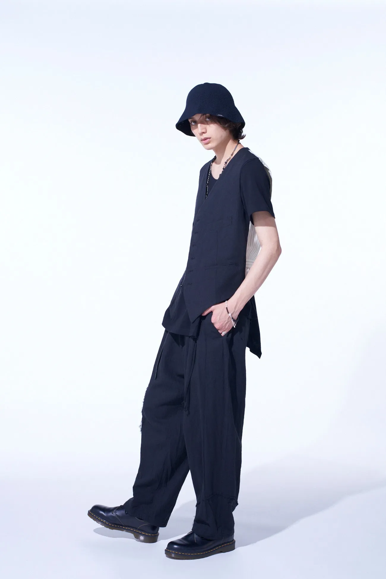 LINEN/COTTON HERRINGBONE ZIGZAG CUT-OUT VEST sold by Yohji Yamamoto product image thumbnail 3