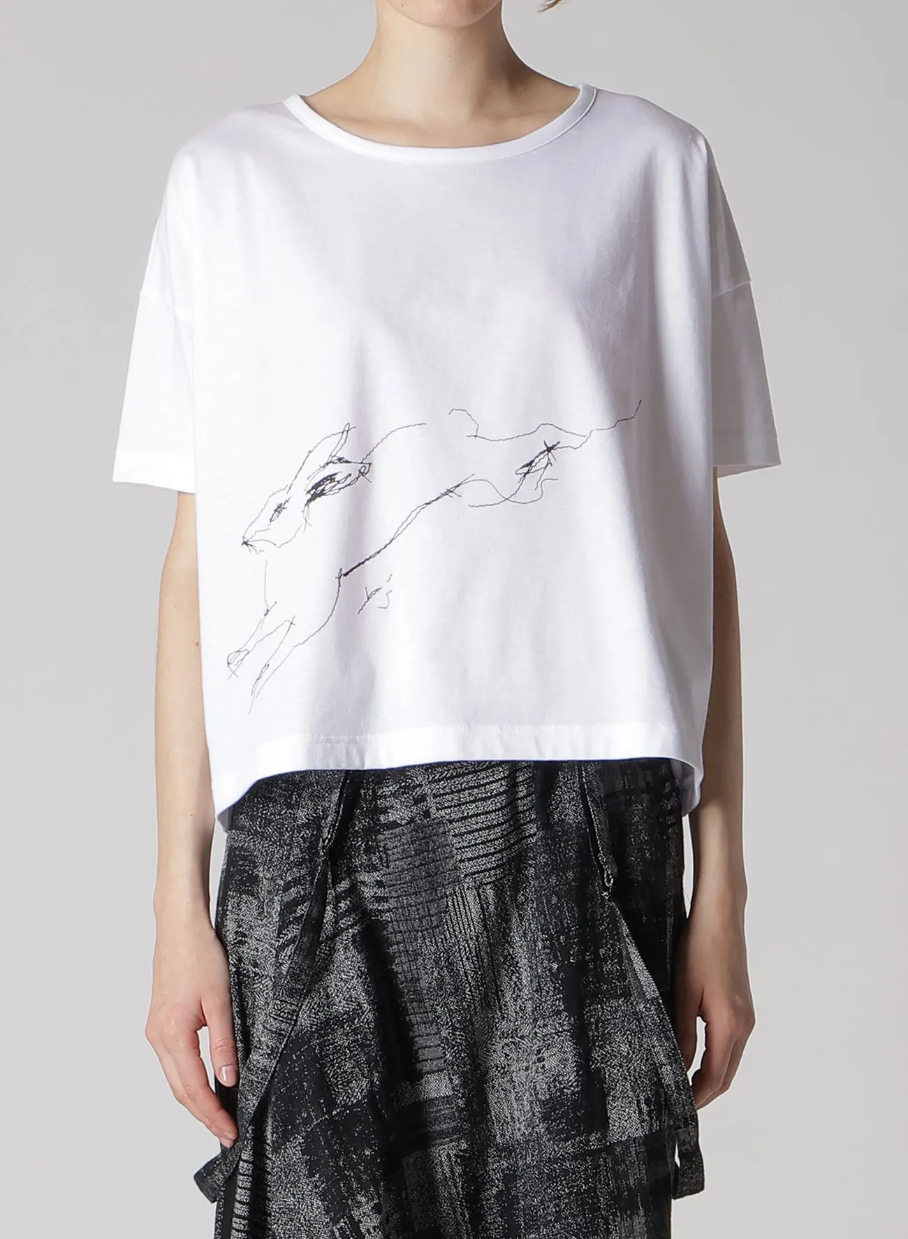COTTON JERSEY ANIMAL PRINT CROPPED HALF SLEEVE T sold by Yohji Yamamoto product image thumbnail 4